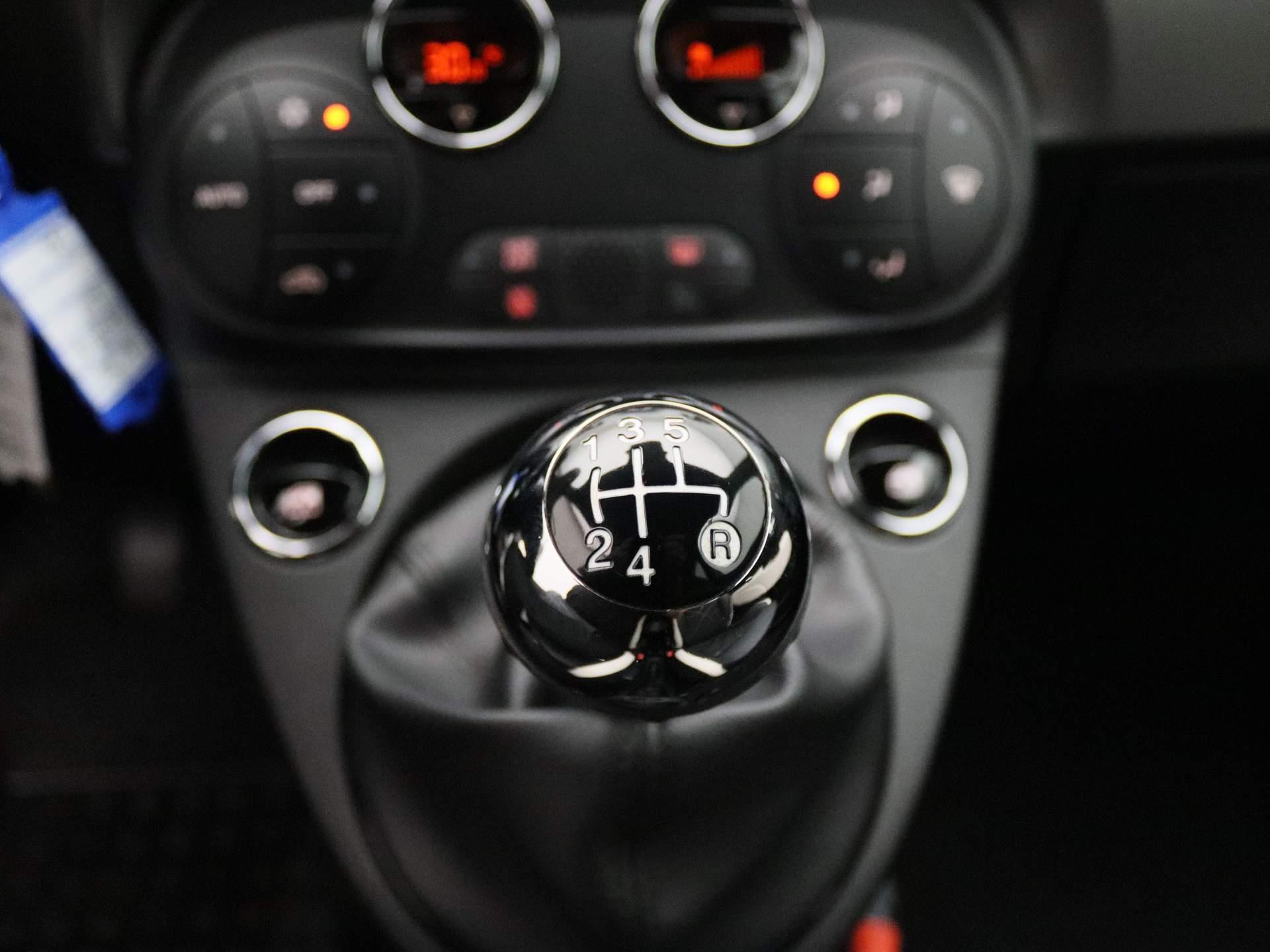Fiat 500 0.9 TwinAir Turbo Sport | Automatische Airconditioning | Parkeersensoren | Navigatie | Half-Lederen Bekleding |