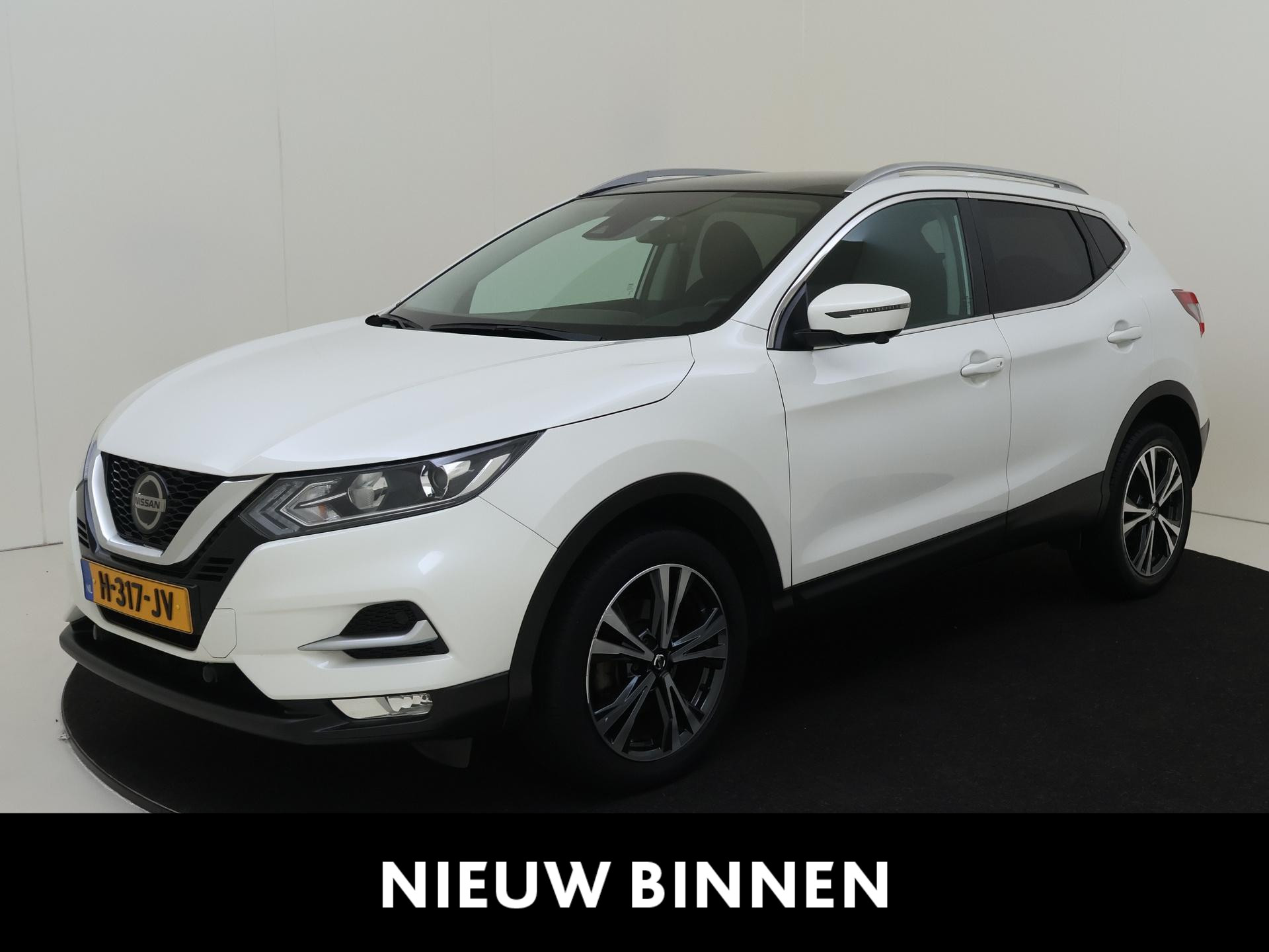 Nissan QASHQAI 1.3 DIG-T N-Connecta | Navigatie | 360 Camera | Panoramadak | Climate & Cruise control