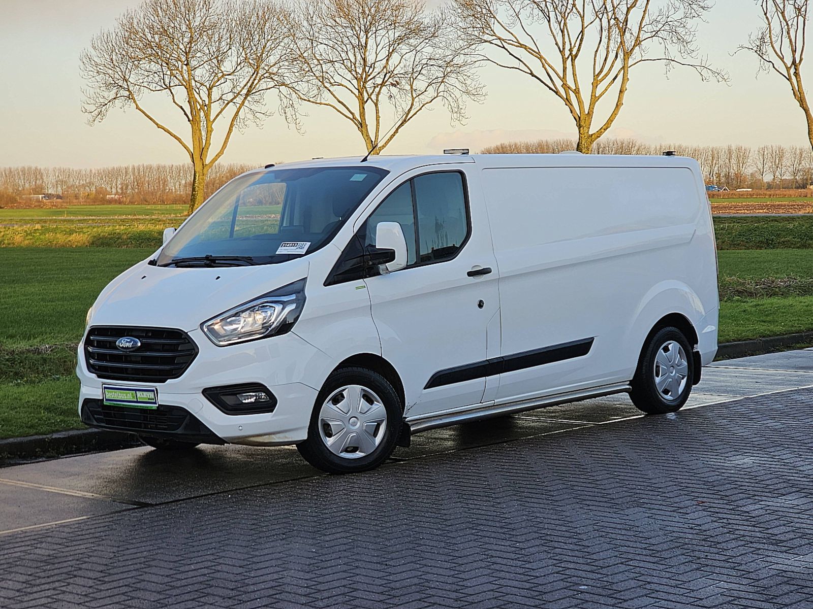 Ford Transit Custom 320 2.0 TDCI L2H1 Trend Navi Wp-Inrichting Airco Trekhaak Sidebars 130Pk Euro6 Oh-Historie NAP!