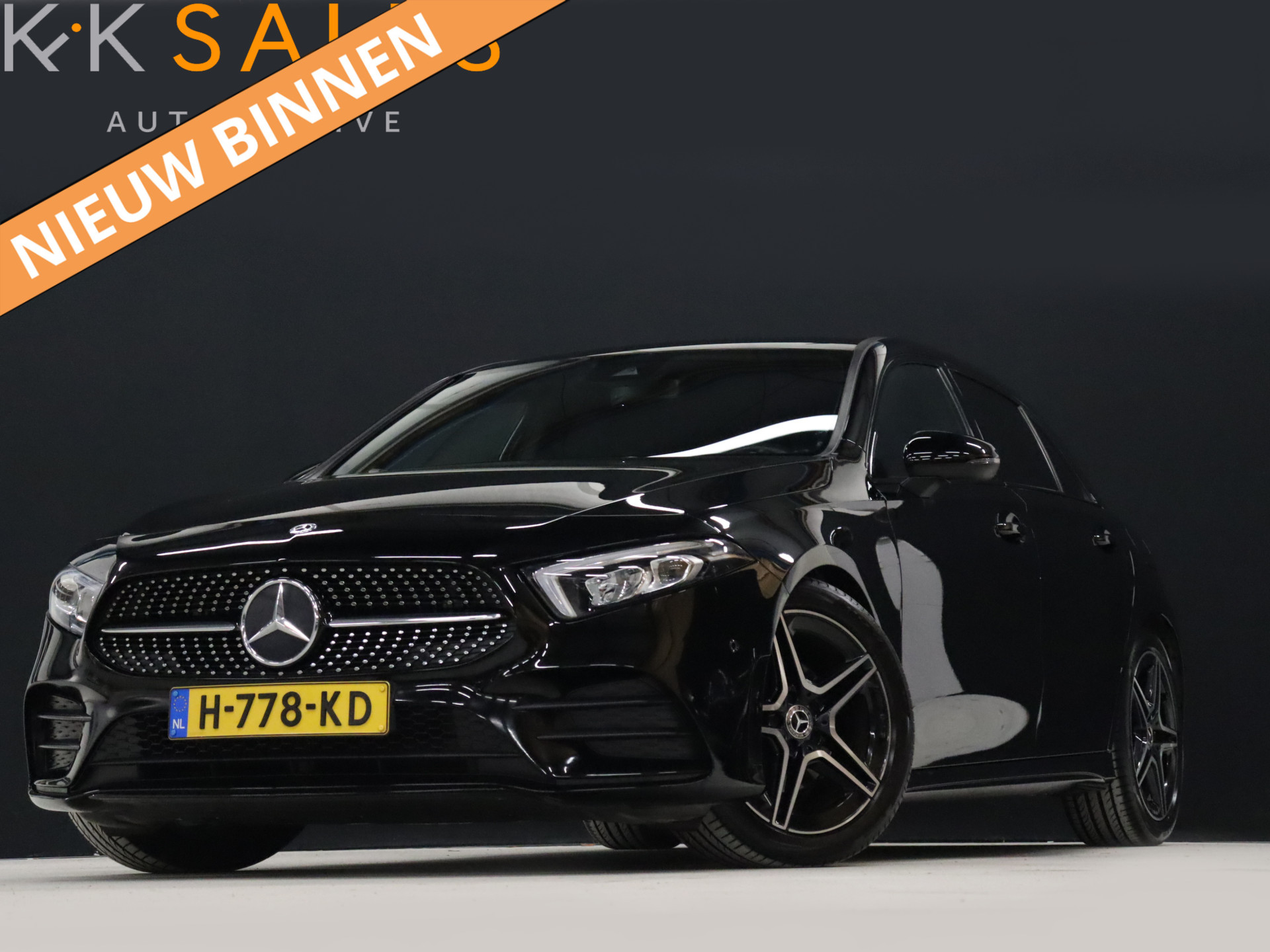 Mercedes-Benz A-Klasse 160 AMG Sport [CAMERA, APPLE CARPLAY, CRUISE CONTROL, SPORTSTOELEN, NAVIGATIE, NIEUWSTAAT]