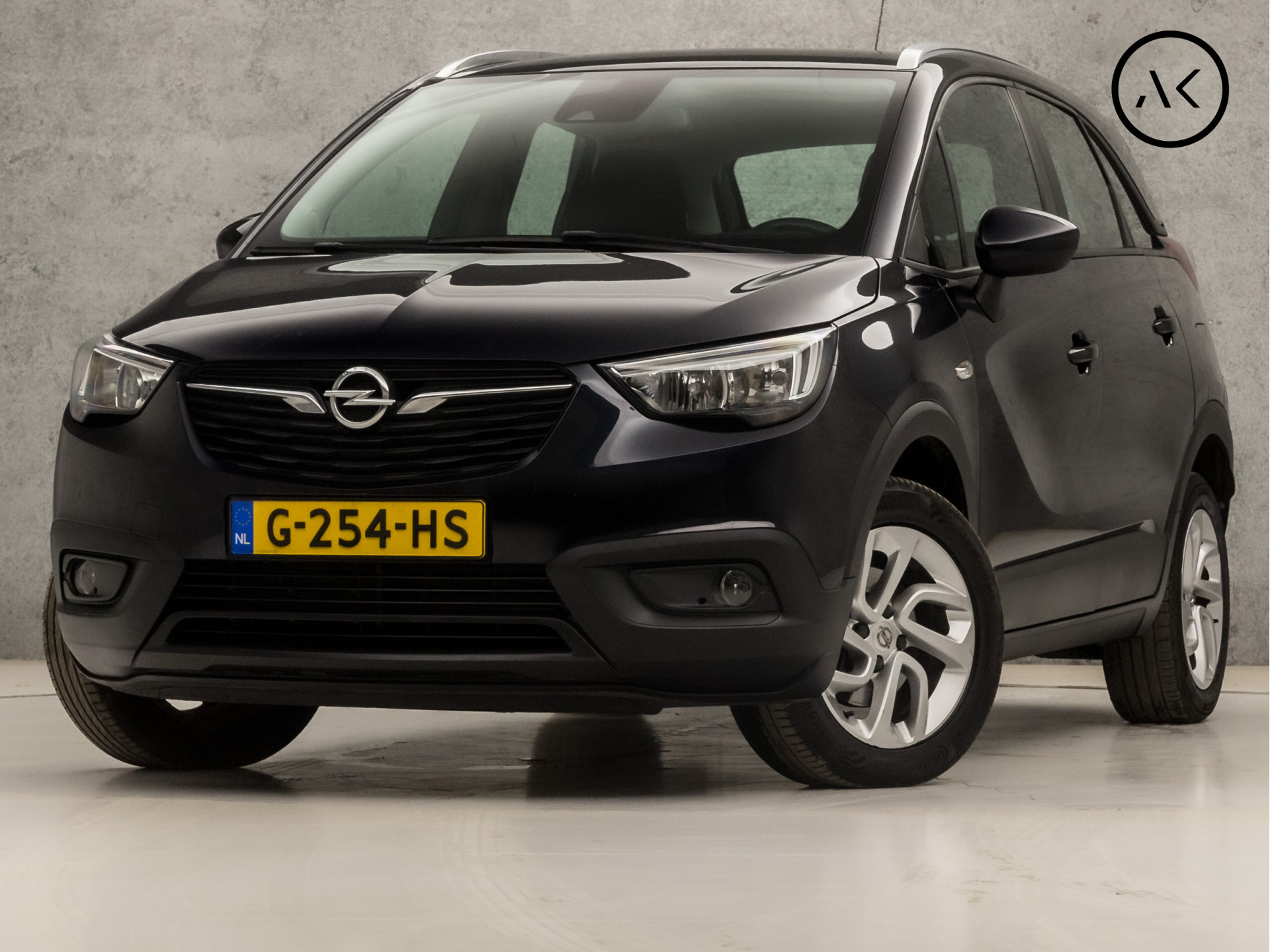 Opel Crossland X 1.2 Turbo Sport (APPLE CARPLAY, NAVIGATIE, LM VELGEN, SPORTSTOELEN, CRUISE, LANE ASSIST, DAB+, NIEUWE APK, NIEUWSTAAT)