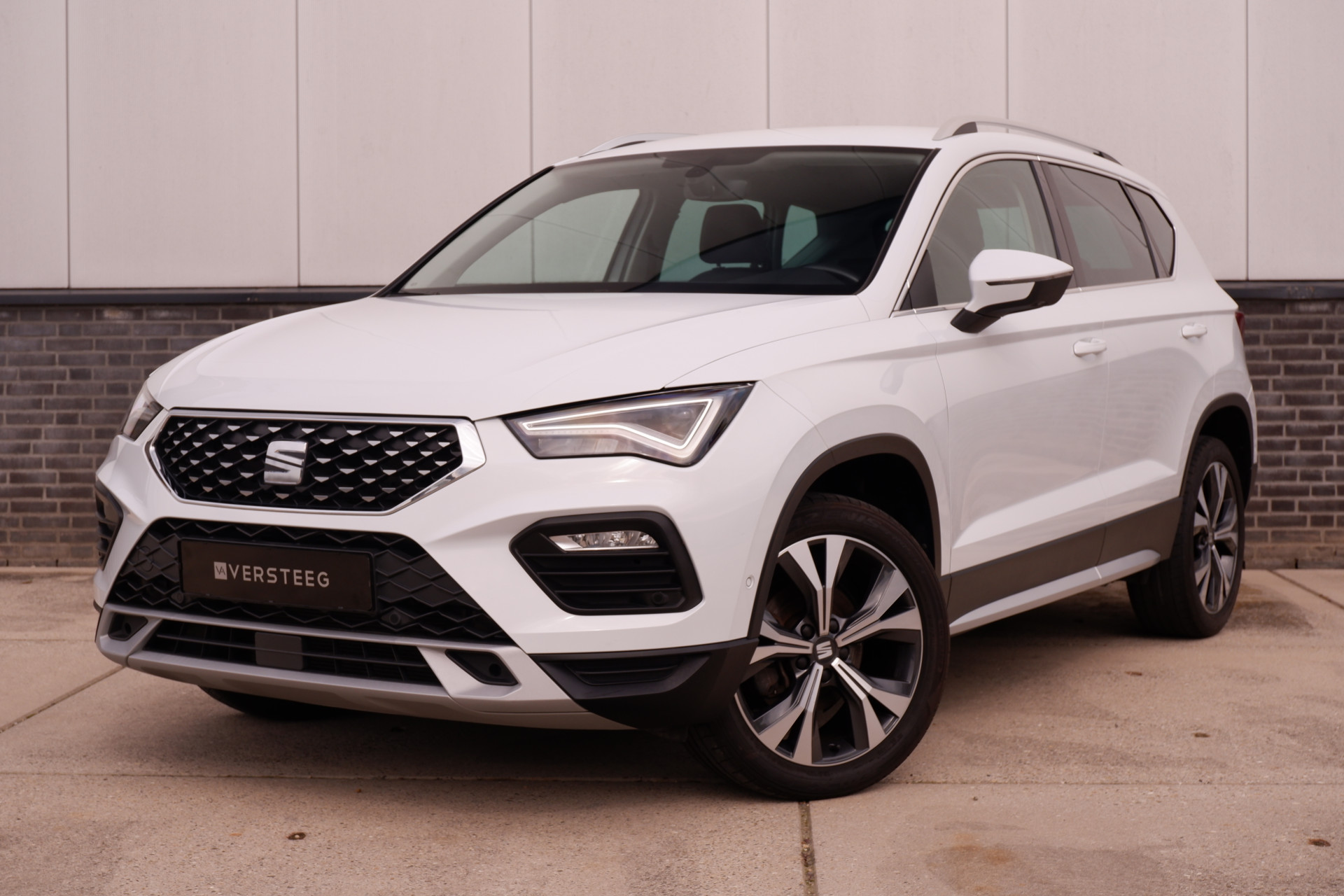 SEAT Ateca 1.5 TSI Xperience Business Intense | LED | Elek. Trekhaak | Navi | Carplay | Virtual | Camera |