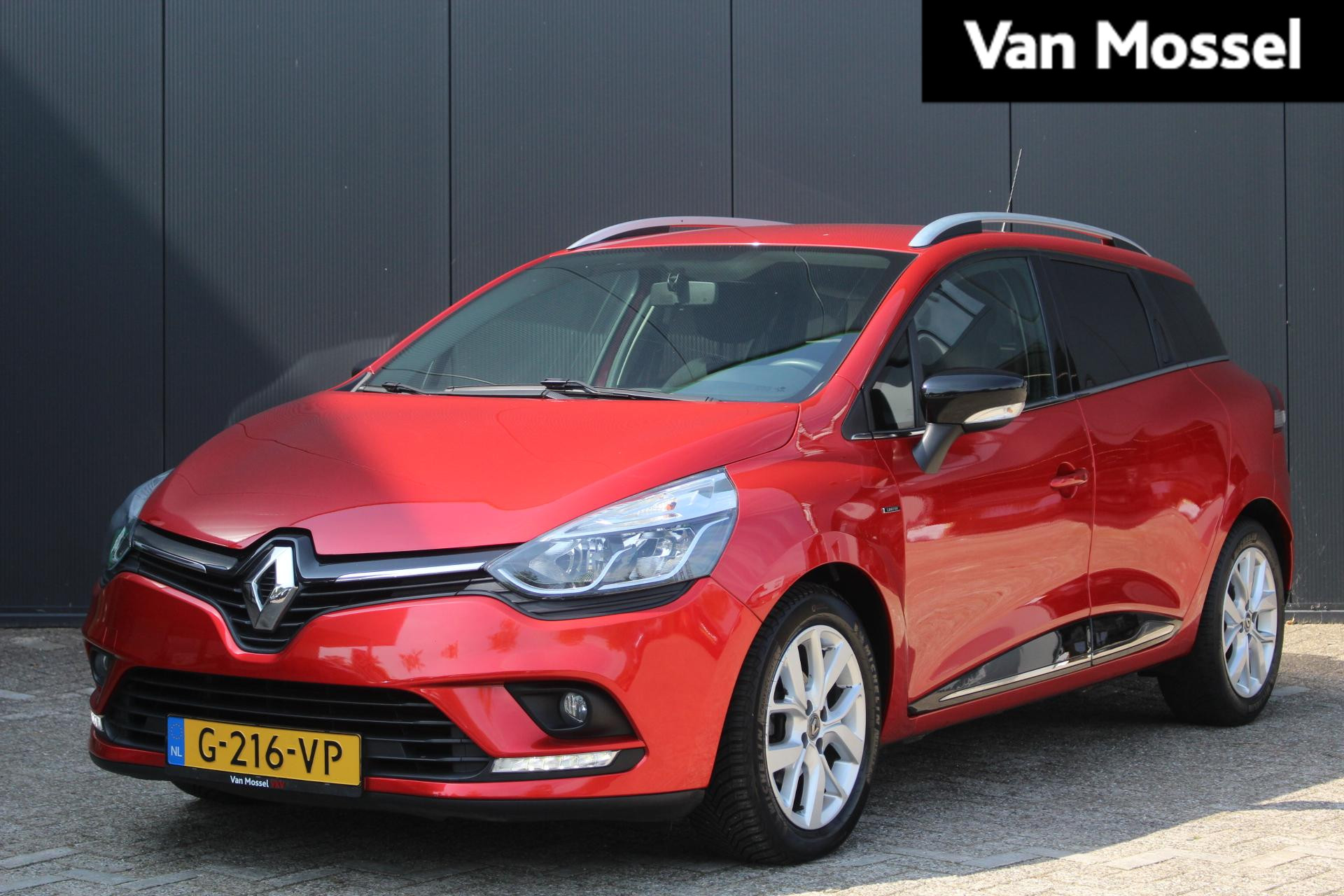 Renault Clio Estate 0.9 TCe 90Pk Limited | Navigatie | Airconditioning | Cruise Control | Parkeersensoren | Keyless | Lichtmetalen Velgen | All Season Banden |