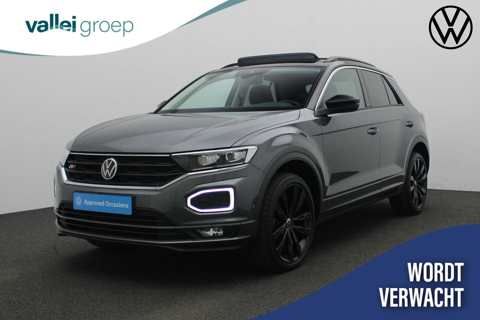 Volkswagen T-Roc 1.5 TSI 150 pk DSG United / R-Line ext. | Panoramadak | Trekhaak | Achteruitrijcamera | Navigatie | Adaptive Cruise