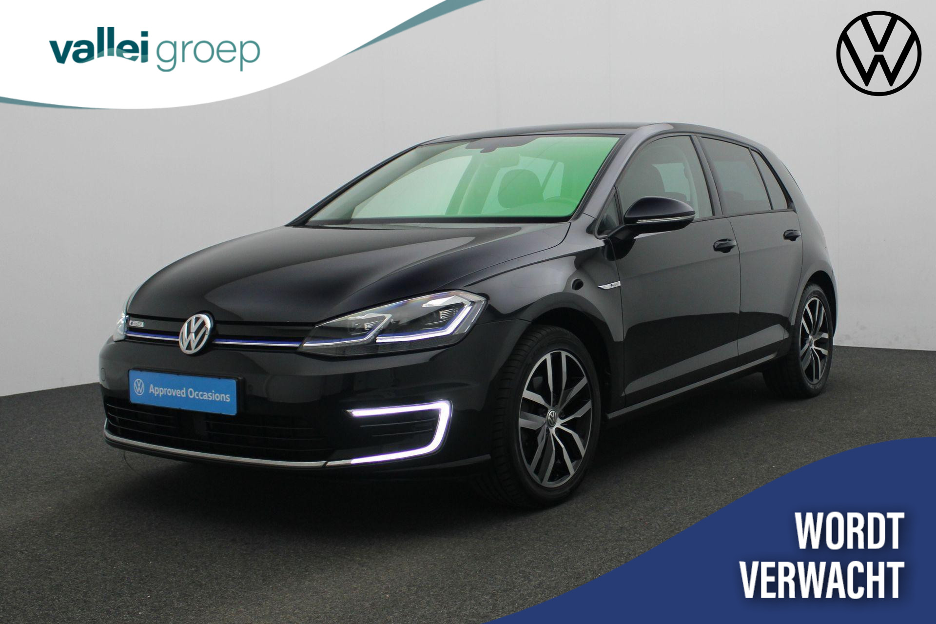 Volkswagen e-Golf E-DITION 136 pk | Navigatie | Parkeersensoren voor/achter | Adaptive Cruise | Virtual Cockpit