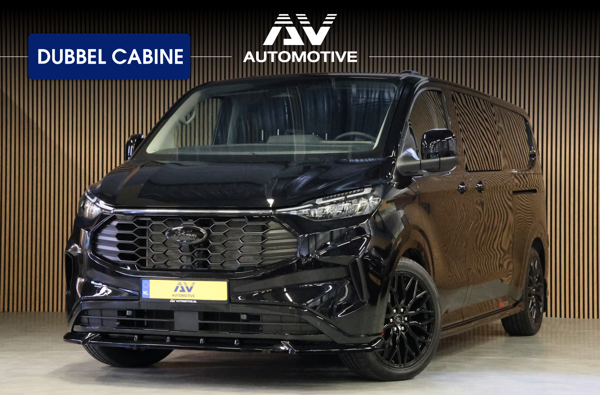 Ford Transit Custom 300 2.0 TDCI 170PK L2H1 DC LIMITED | L+R Schuifdeur | Dubbel Cabine | ACC | Blind Spot | Navigatie | Camera | CarPlay | Lane Assist | Raptor Edition | Trekhaak | 6-Zitter | Verlengde fabrieksgarantie tot 09-2029