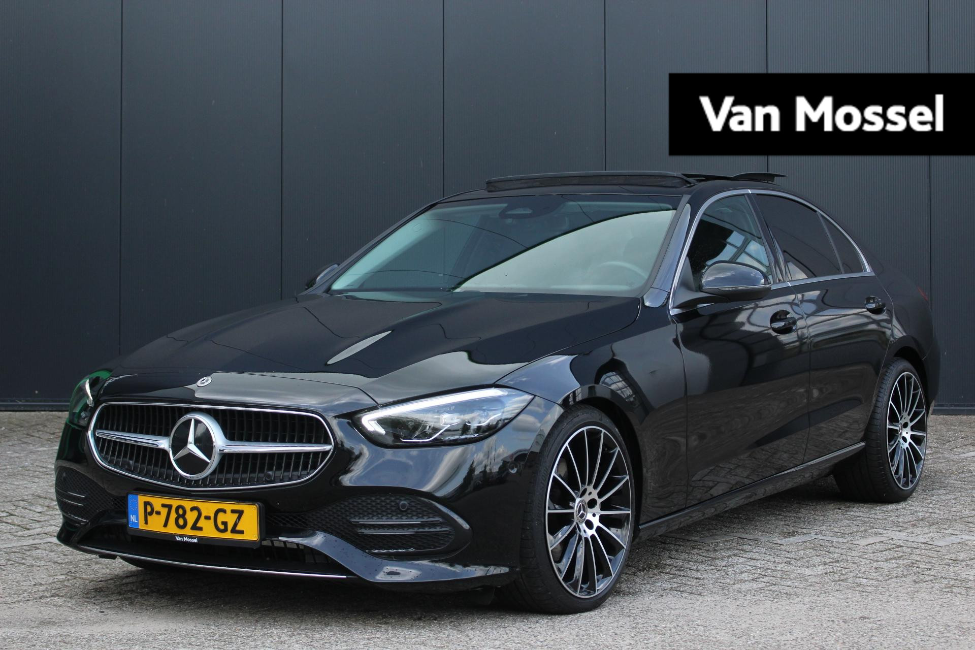 Mercedes-Benz C-Klasse 200 Launch Edition Luxury Line 204Pk | Navigatie | Apple & Android Carplay | Parkeersensoren Voor & Achter | Camera | Climate Control | Privacy Glass | Cruise Control |