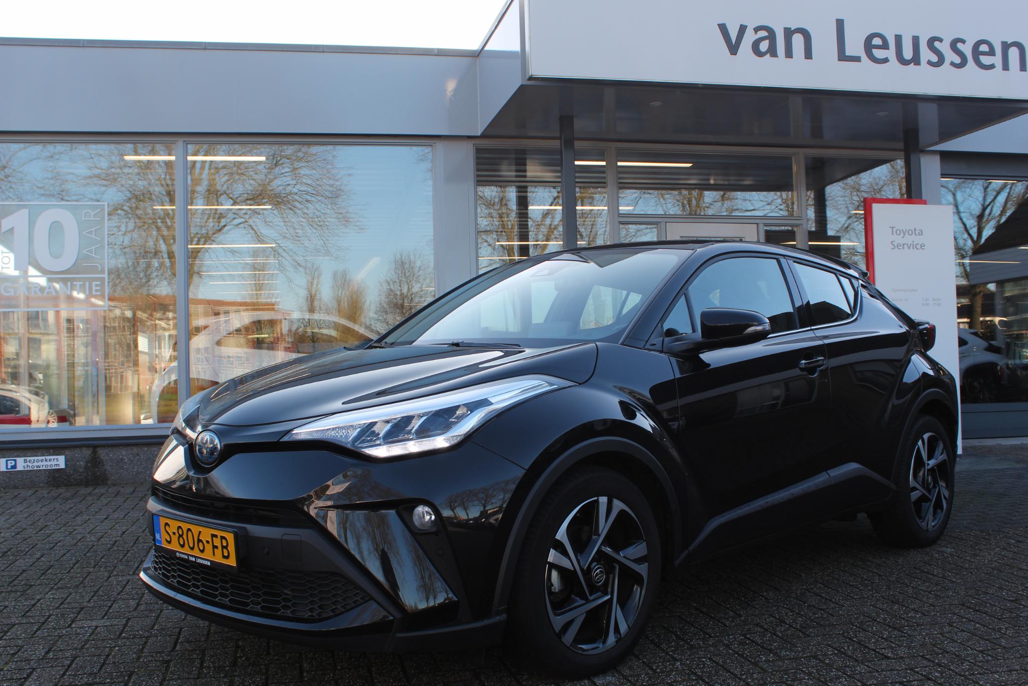 Toyota C-HR 1.8 HYBRID DYNAMIC APPLE/ANDROID 18"LMV AD-CRUISE KEYLESS PARK-SENSOREN CAMERA NL-AUTO