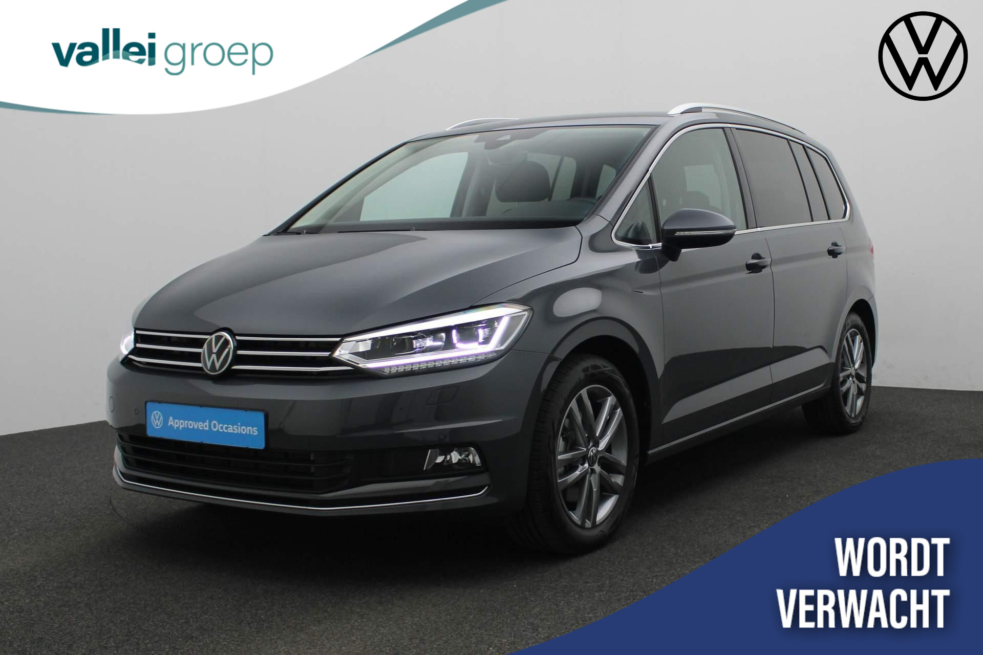 Volkswagen Touran 7 pers. 1.5 TSI 150PK DSG Highline | Navi | Stoelverwarming | Parkeersensoren voor/achter | Apple Carplay / Android Auto | ACC | Keyless