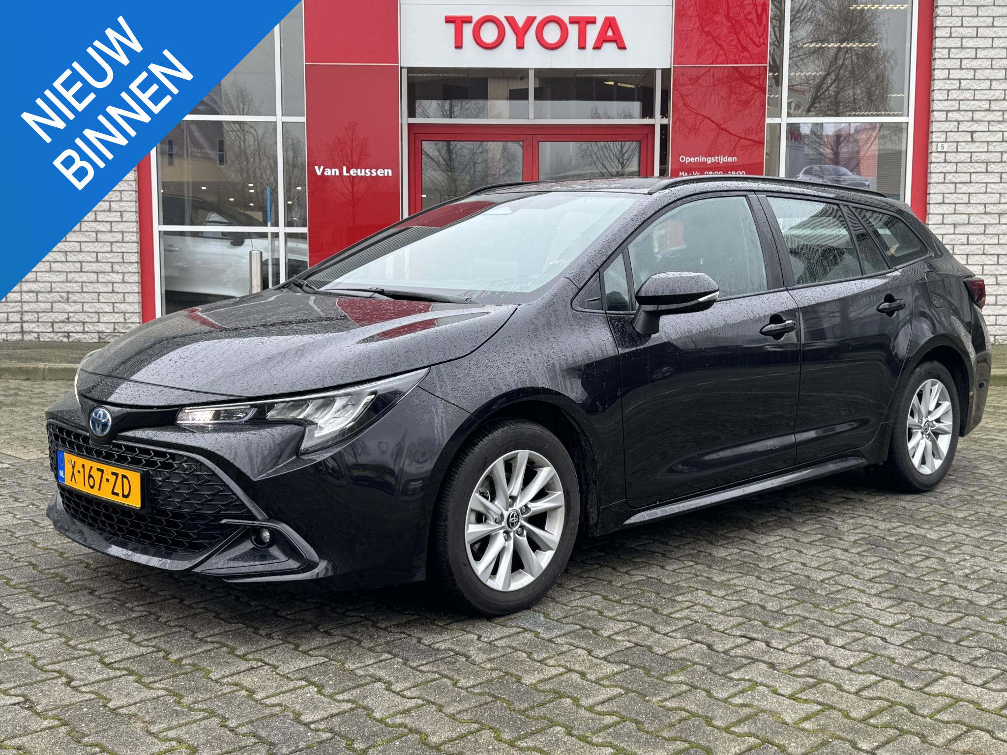 Toyota Corolla Touring Sports HYBRID 140 ACTIVE NAVI LM-VELGEN APPLE/ANDROID NL-AUTO 1E-EIG