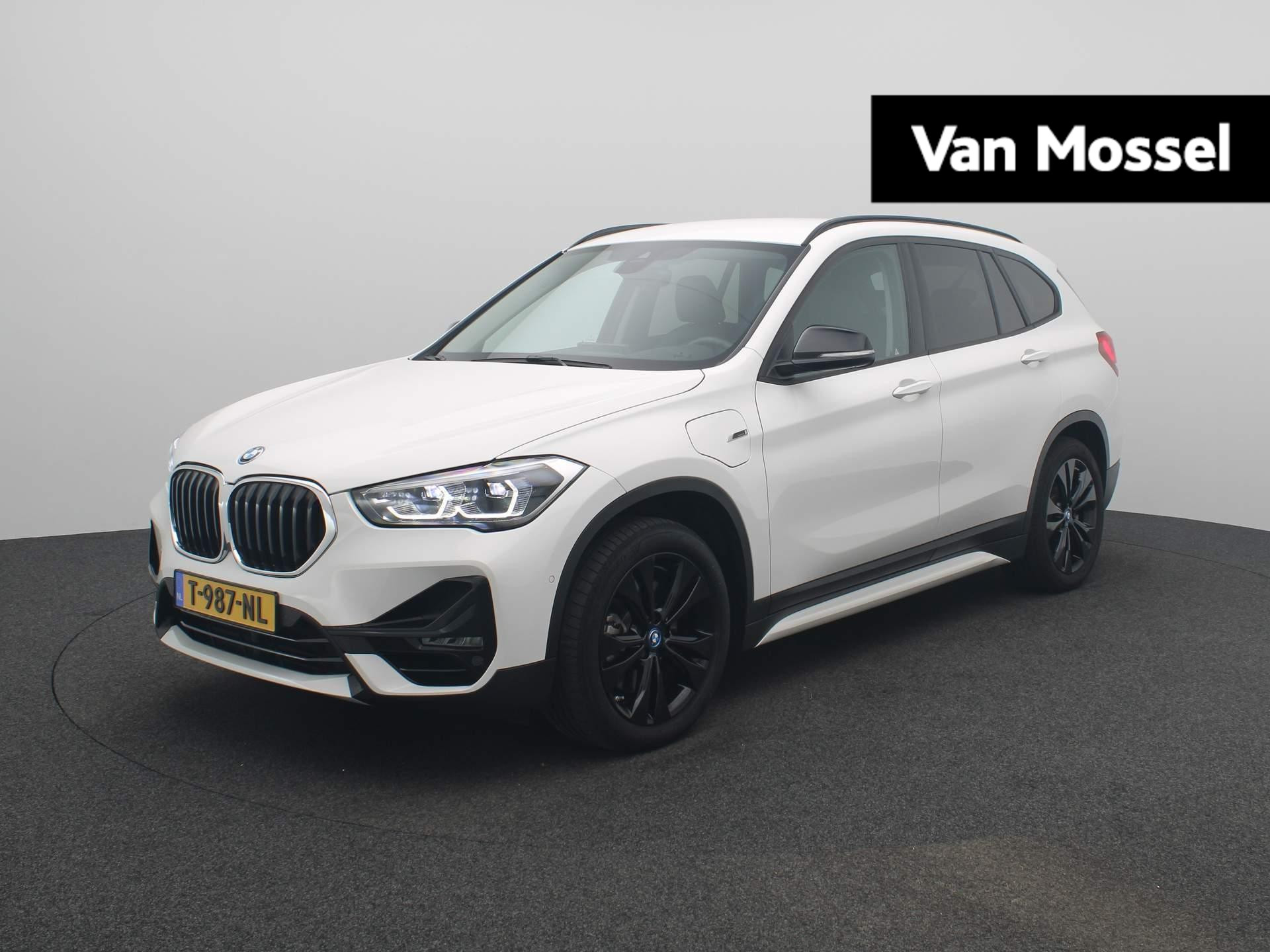 BMW X1 xDrive25e eDrive Edition | Trekhaak | Leer | Navigatie | Camera | Head-Up | 18 inch