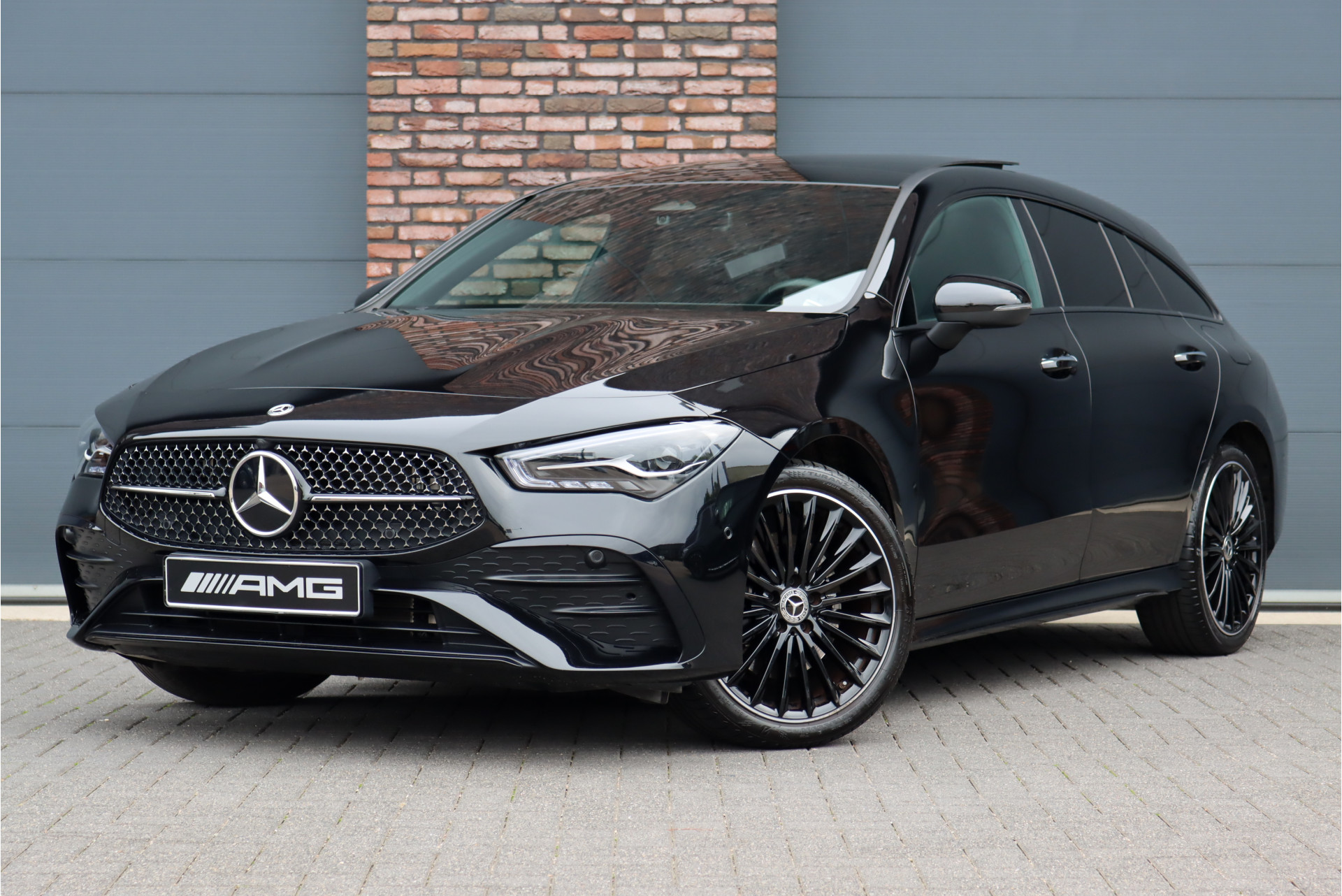 Mercedes-Benz CLA Shooting Brake 250 e AMG Line Aut8 | Facelift | Panoramadak | Distronic+ | Memory | Advanced Sound System | Keyless Go | Verwarmd Stuurwiel | Augmented Reality |