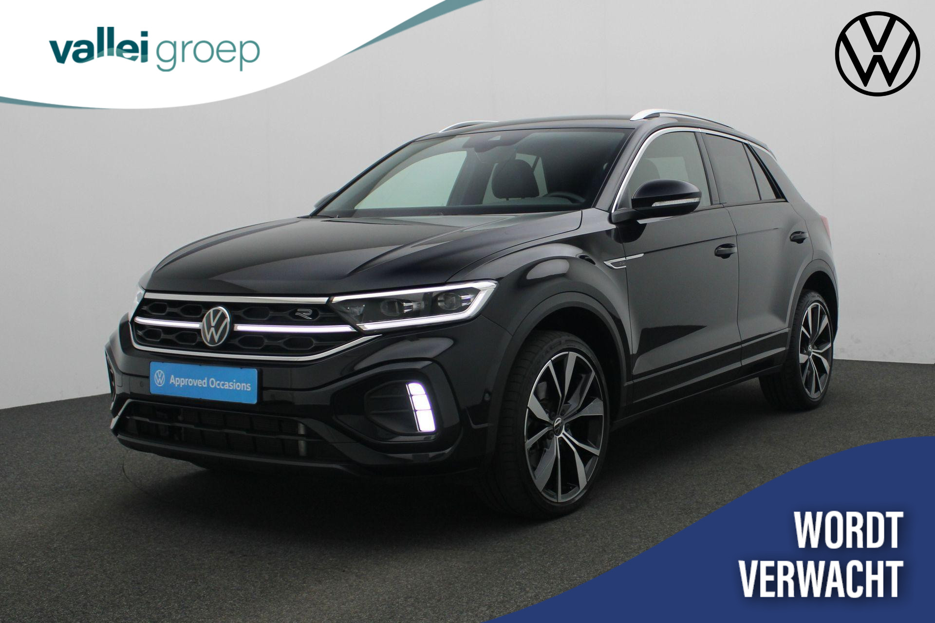 Volkswagen T-Roc 1.5 TSI 150 pk DSG R-Line | IQ Light | Achteruitrijcamera | Navigatie | Keyless Entry | Adaptive Cruise