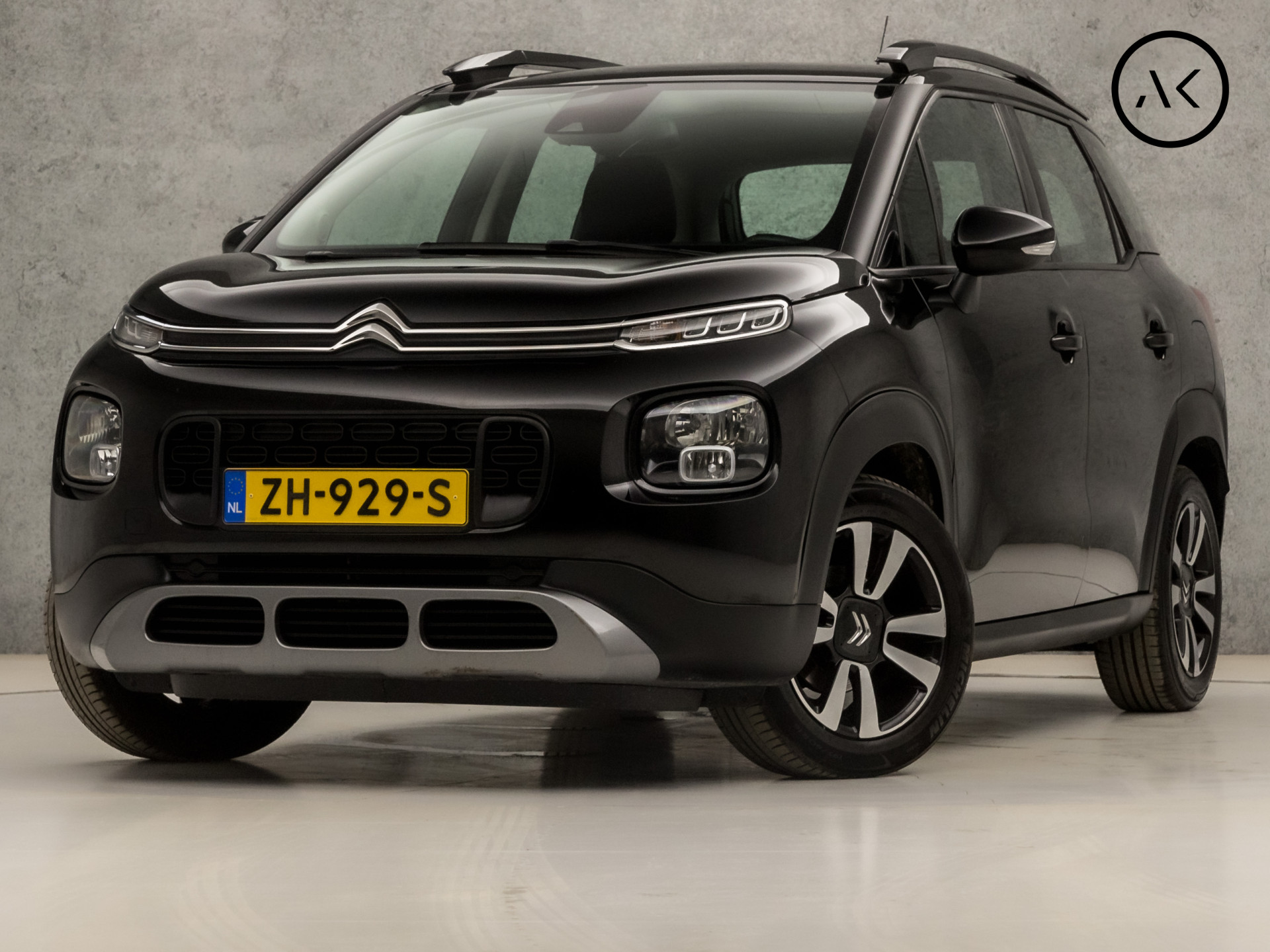 Citroën C3 Aircross 1.2 PureTech Sport Feel (GROOT NAVI, APPLE CARPLAY, CRUISE, CLIMATE, ELEK PAKKET, ARMSTEUN, SPORTSTOELEN, LM VELGEN, PARKEERSENSOREN, NIEUWE APK, NIEUWSTAAT)