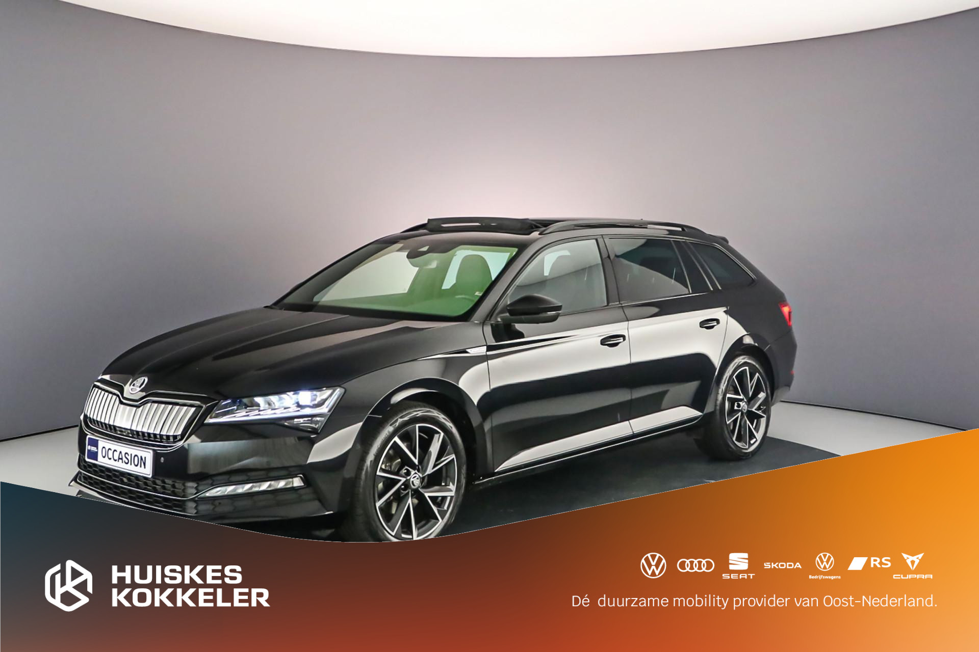 Škoda Superb Combi Sportline Business 1.4 TSI PHEV 218pk DSG Automaat Panoramadak, Trekhaak, Elektrische achterklep, LED matrix koplampen, 360 camera, Navigatie, Adaptive cruise control, Achteruitrijcamera, Stuurwiel verwarmd