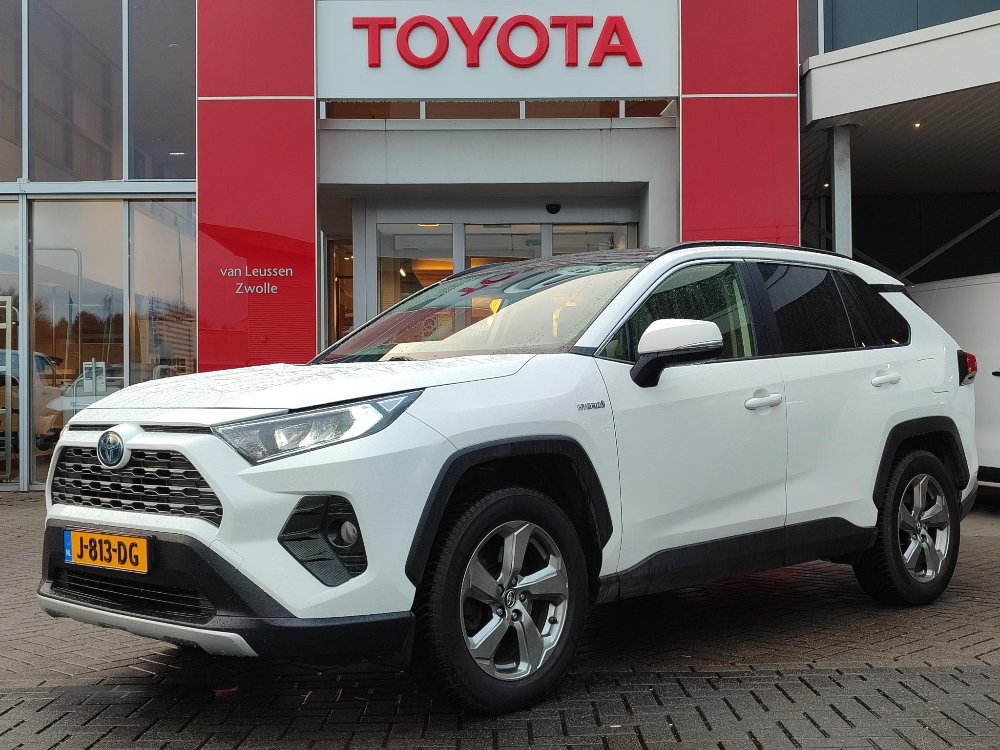 Toyota RAV4 2.5 Hybrid Business Intro TREKHAAK PARK-SENSOREN CLIMA NAVI CAMERA 4S-BANDEN BLUETOOTH