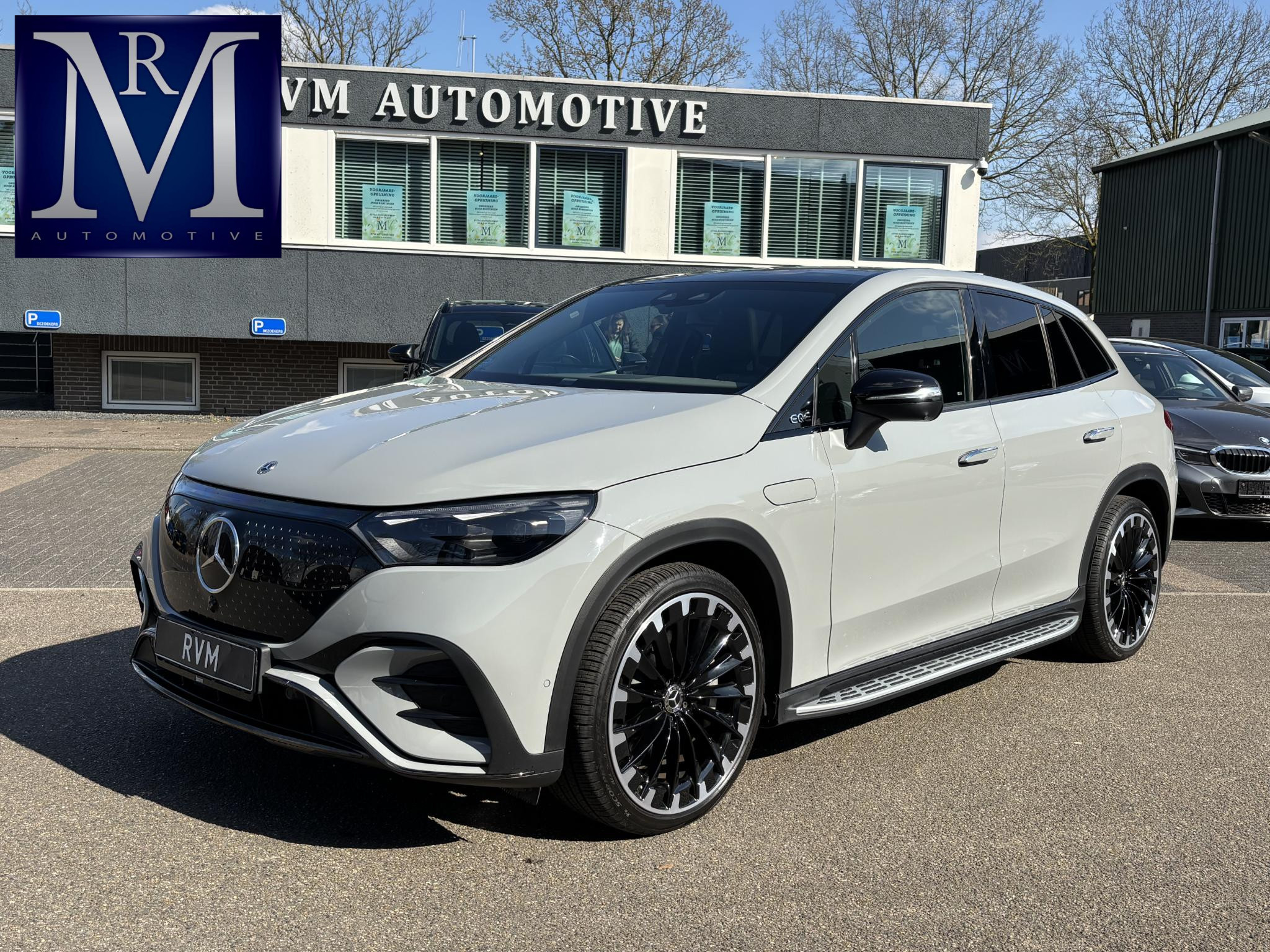 Mercedes-Benz EQE SUV 500 4Matic AMG Line 91 kWh VAN €85.900,- VOOR €79.877,- UW LENTEVOORDEEL: €6.023,- | BOMVOLLE AUTO