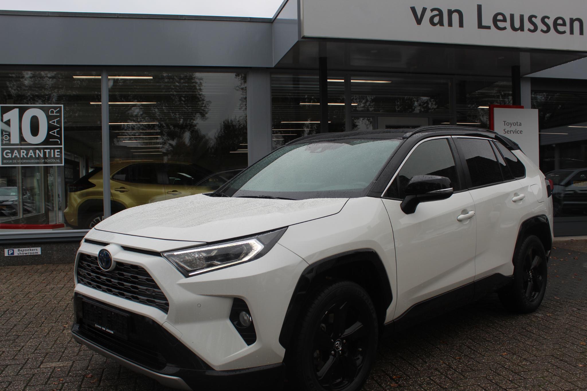 Toyota RAV4 2.5 HYBRID AWD BI-TONE PARK-SENSOREN V+A EL-STOEL STOELVERW. LEDER ELEK-ACHTERKLEP KEYLESS LED VERLICHTING