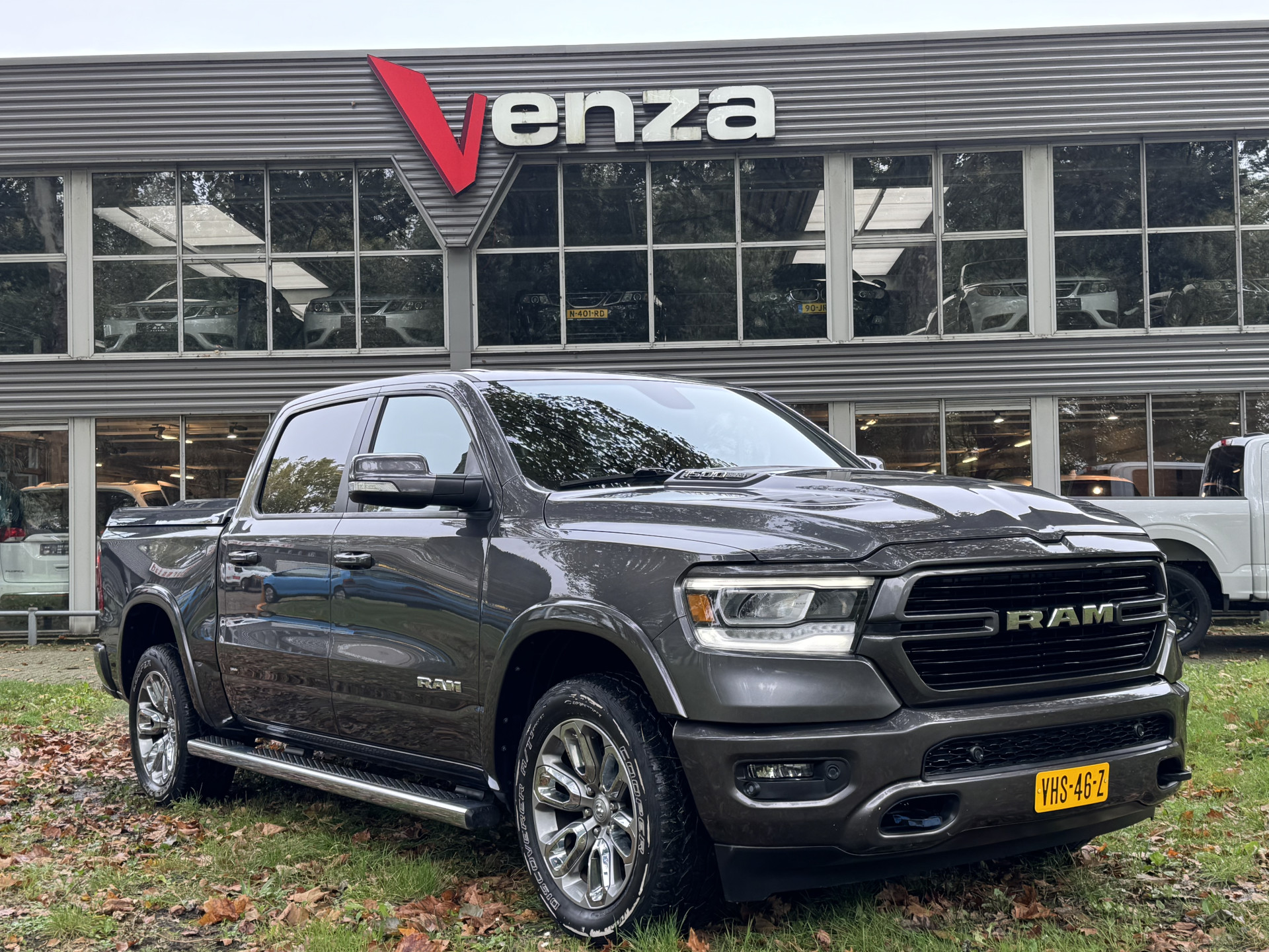 Dodge Ram 1500 Laramie Sport Lucht NL-Auto 1jaar garantie €49900,- ex btw