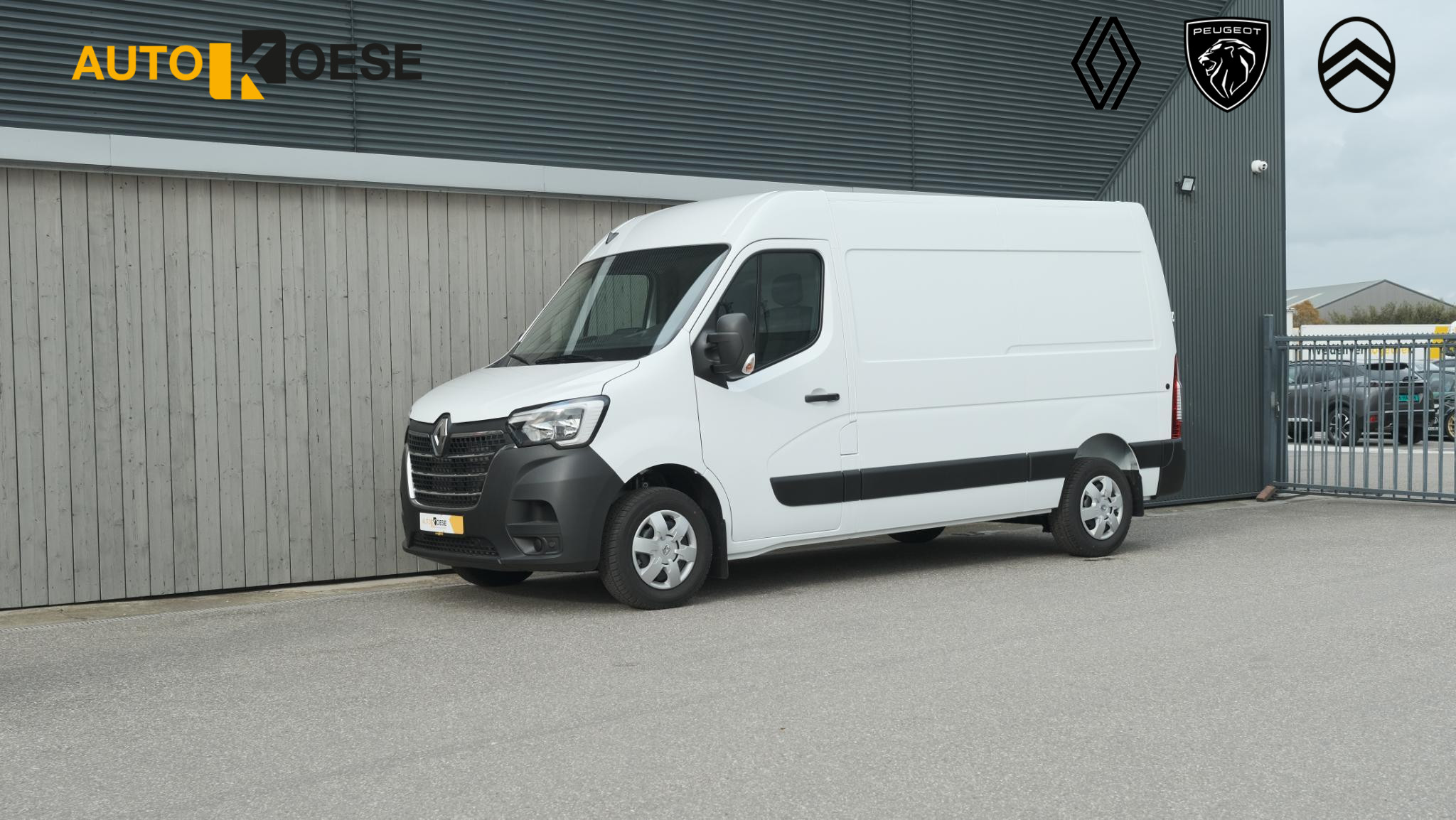 Renault Master T33 2.3 dCi 135 L2H2 Comfort | Direct Leverbaar | Navigatie | Parkeersensoren | Airco | Cruise Control