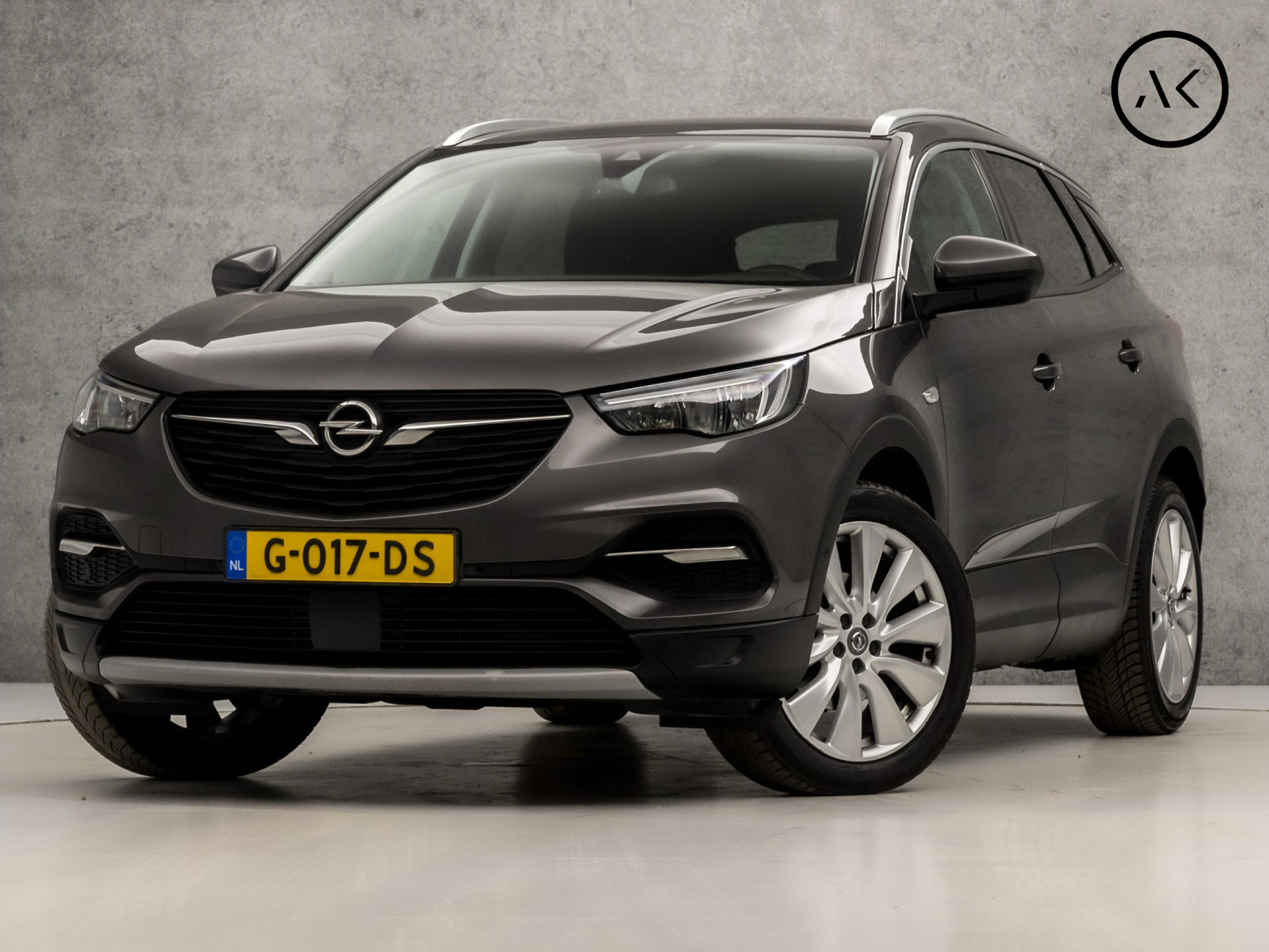 Opel Grandland X 1.2 Turbo Executive Sport (GROOT NAVI, APPLE CARPLAY, DENON AUDIO, CLIMATE, ELEK ACHTERKLEP, CRUISE, SPORTSTOELEN, LED, LANE ASSIST, NIEUWSTAAT)