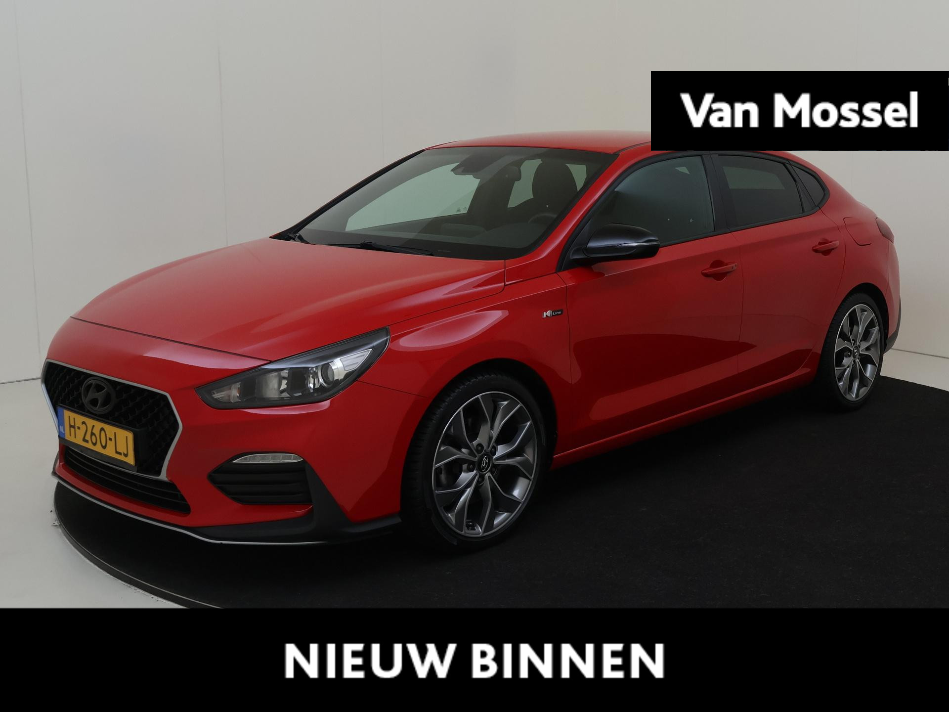 Hyundai i30 Fastback 1.4 T-GDI N Line | LMV | CLIMA | Parkeersensoren achter | Achteruitrijcamera | Navi |