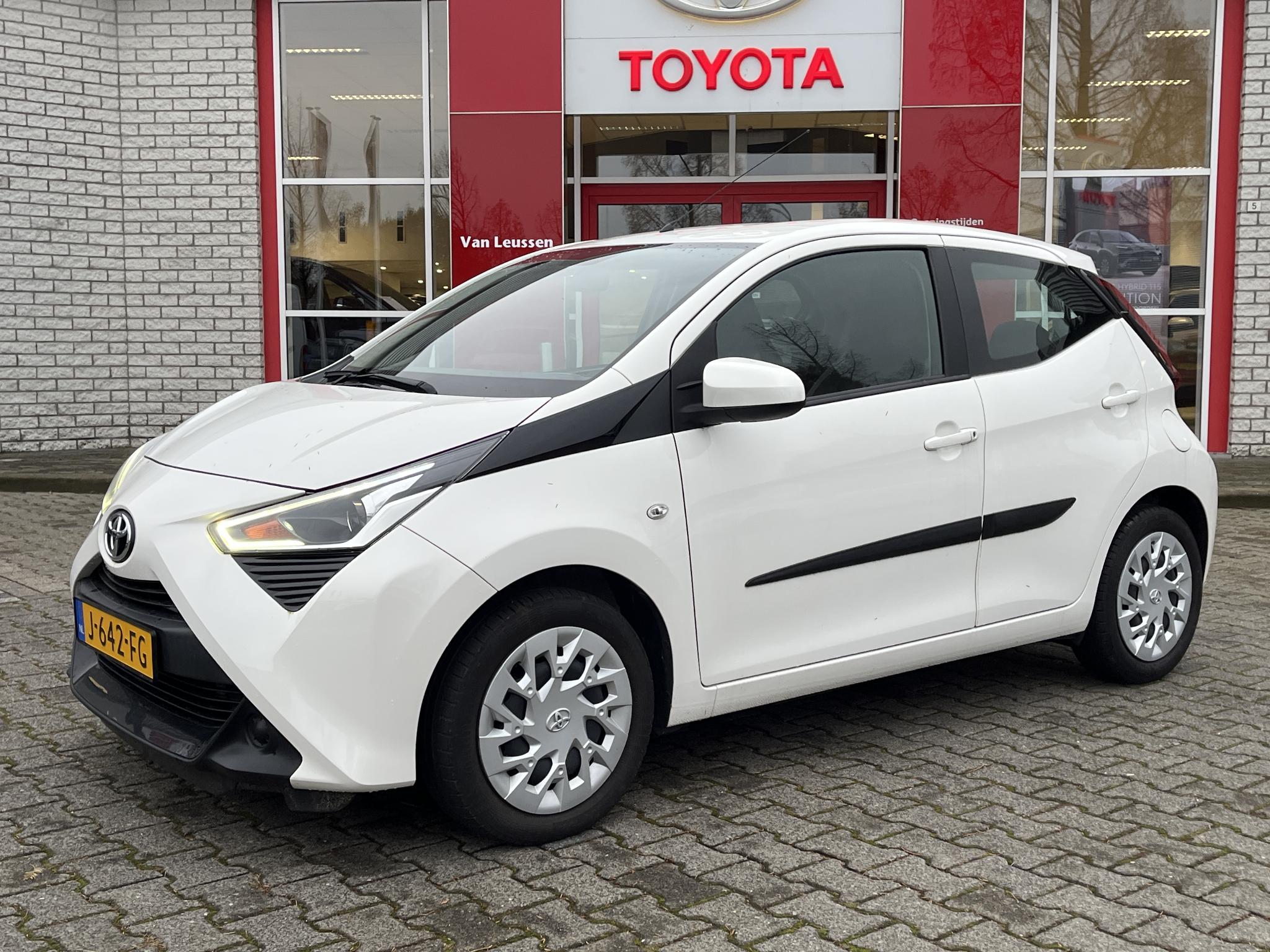 Toyota Aygo 1.0 VVT-i x-play