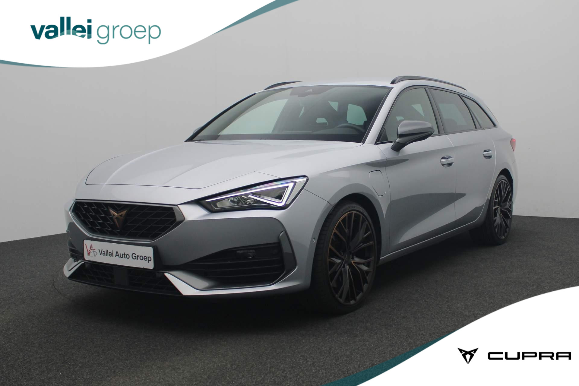 CUPRA Leon Sportstourer 1.4 245PK DSG e-Hybrid VZ Performance | Supersport stuurwiel | Adaptief onderstel | Leer | 19 inch | Navi | Keyless | Camera | ACC