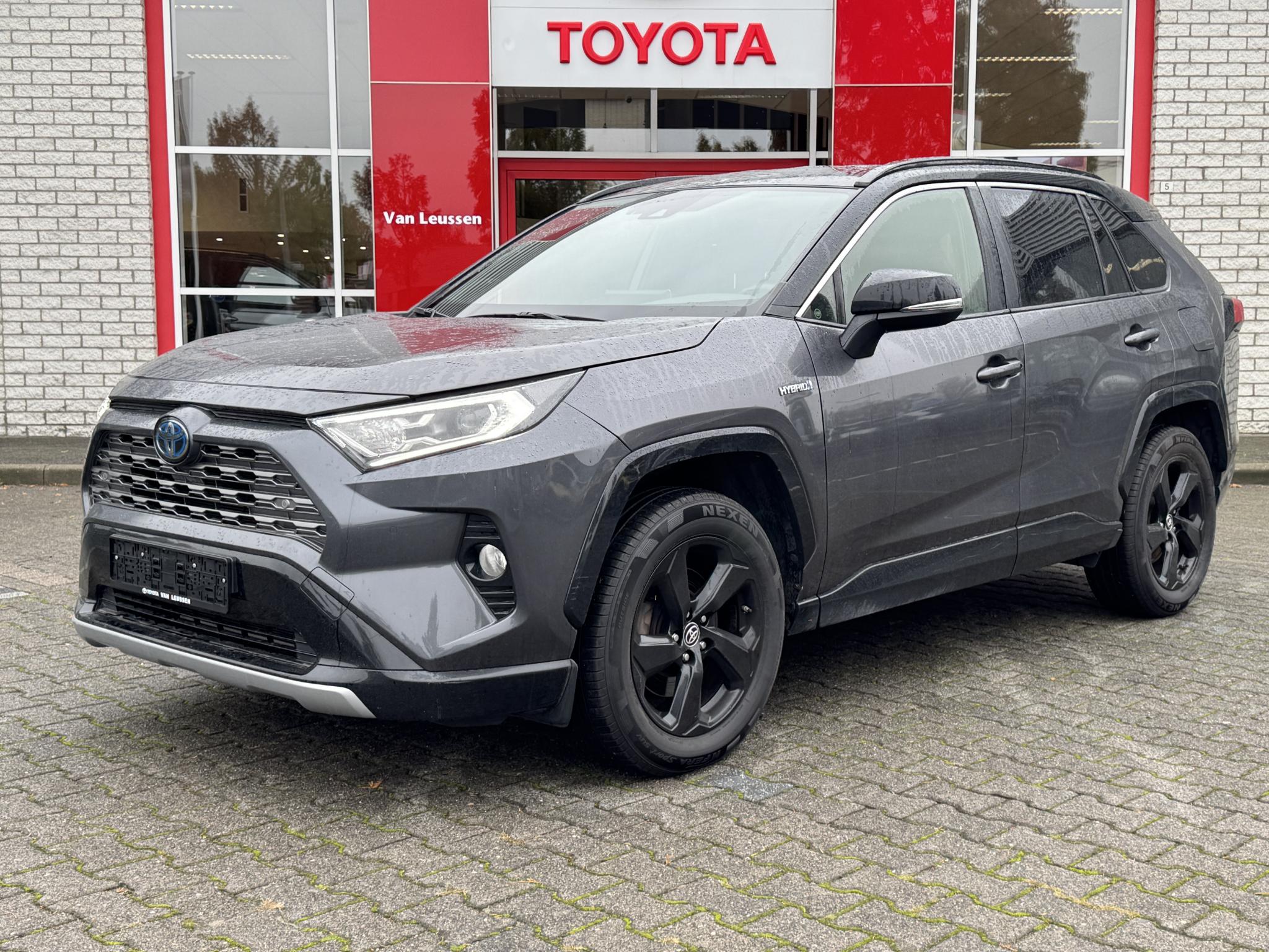 Toyota RAV4 2.5 HYBRID AWD BI-TONE STOELVERW EL-STOEL JBL EL-ACHTERKLEP LED KEYLESS PARK-SENSOREN APPLE/ANDROID NAVI