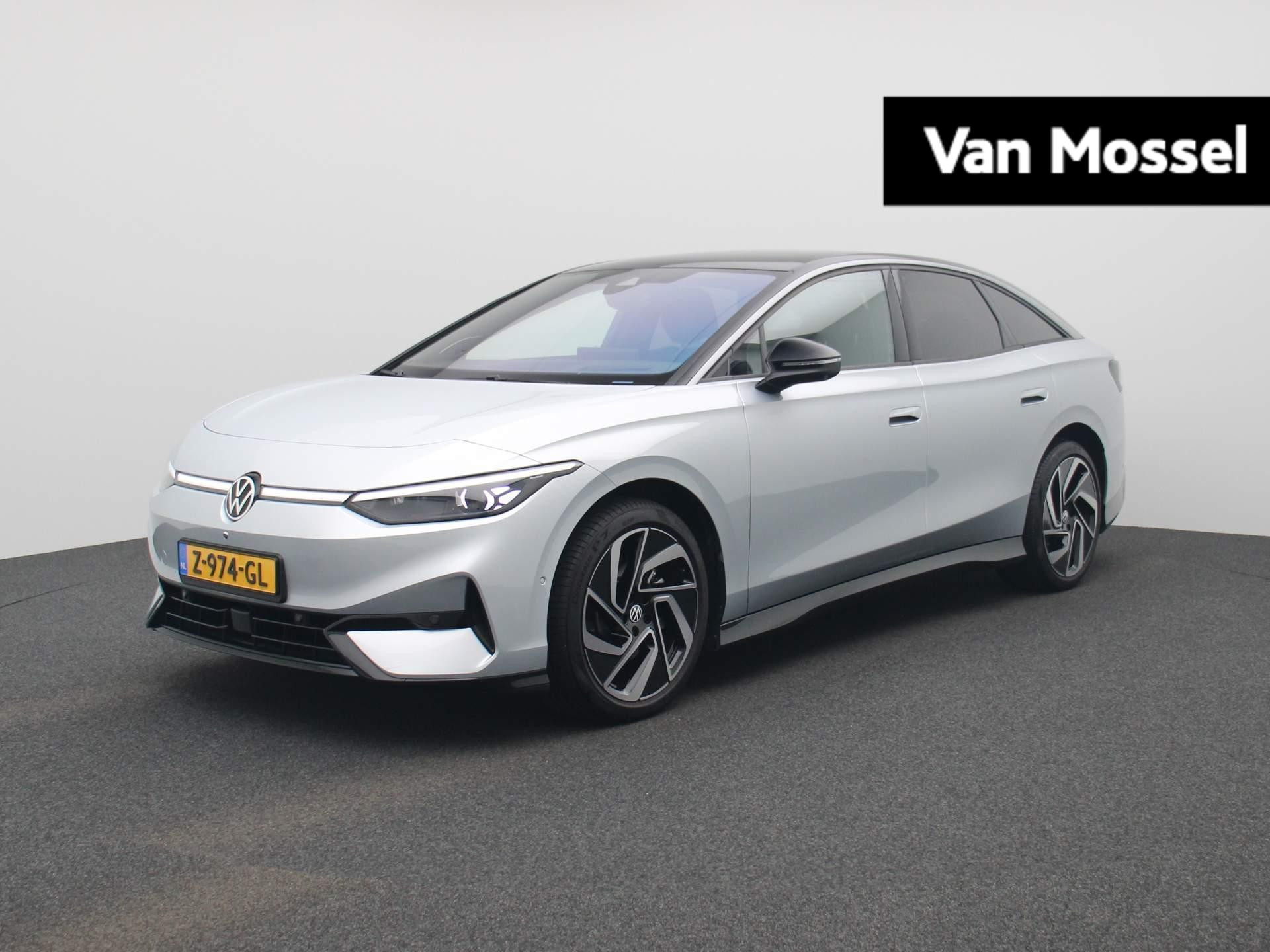 Volkswagen ID.7 Pro Business 77 kWh 286 PK | Demo | Navigatie | Apple Carplay | Android Auto | Head up display | Panoramadak | Lichtmetalen velgen | Warmtepomp | Achteruitrijcamera |