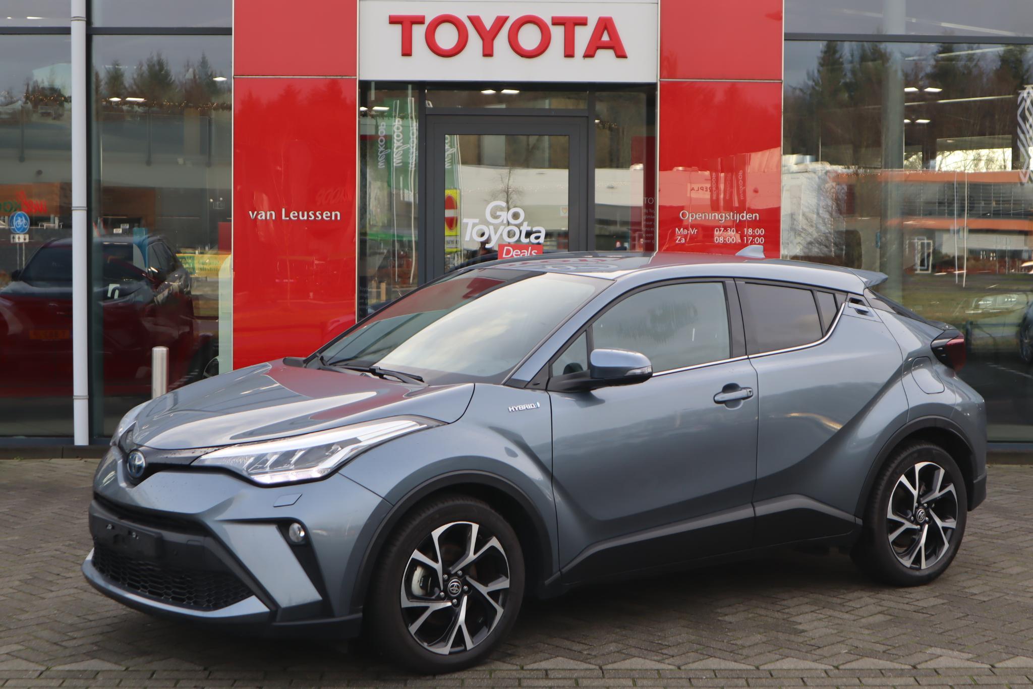 Toyota C-HR 1.8 HYBRID DYNAMIC APPLE/ANDROID P-SENSOREN CAMERA 18"LMV KEYLESS PRIVACY-GLASS BLISS