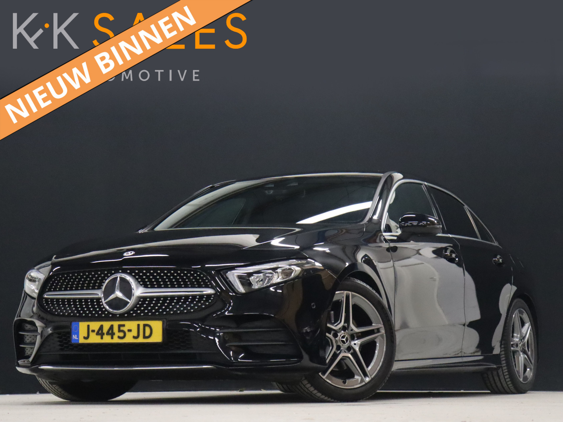 Mercedes-Benz A-Klasse 200 Business Solution AMG [APPLE CARPLAY, CAMERA, SPORTSTOELEN, STOELVERWARMING, TREKHAAK, NAVIGATIE, CRUISE, NIEUWSTAAT]