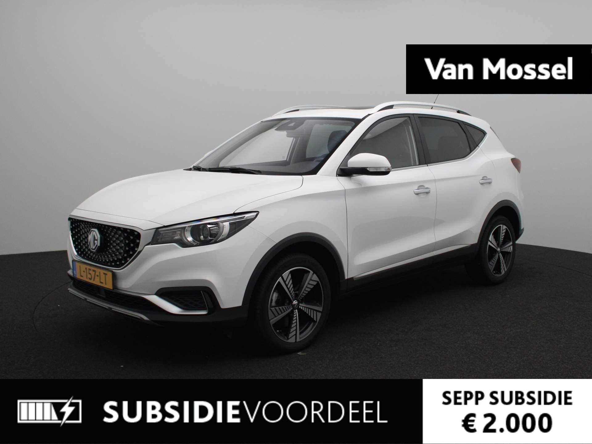 MG ZS-EV Luxury 45 kWh | Navigatie | Apple CarPlay & Android auto | Electrisch Panoramadak | Parkeersensoren achter | Lederen bekleding |