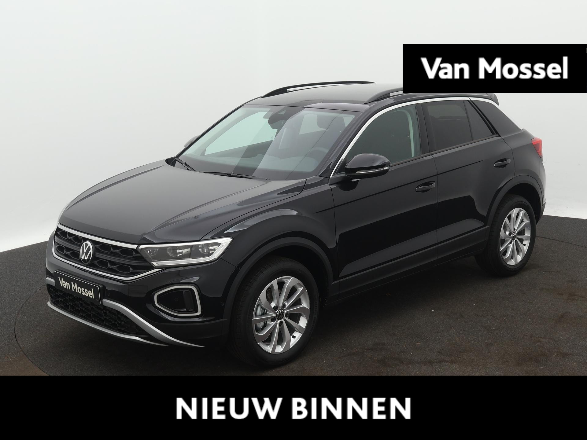 Volkswagen T-Roc 1.5 TSI Life Edition 150PK | Automaat | Multimedia Pakket | Achteruitrijcamera | Privacy Glass | 17'' Lichtmetaal |