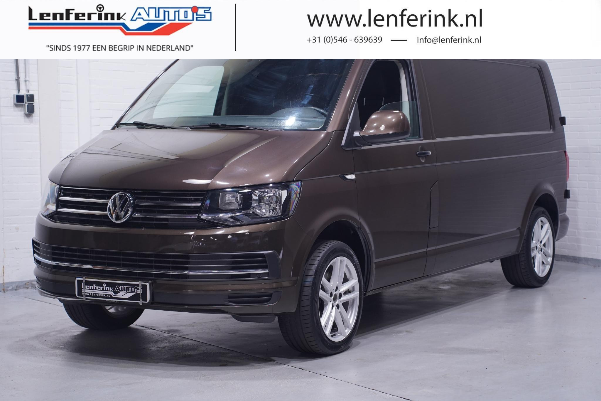 Volkswagen Transporter 2.0 TDI L2H1 Airco, Cruise Control, 17" LMV Trekhaak 3-Zits, NAP, 1e Eigenaar