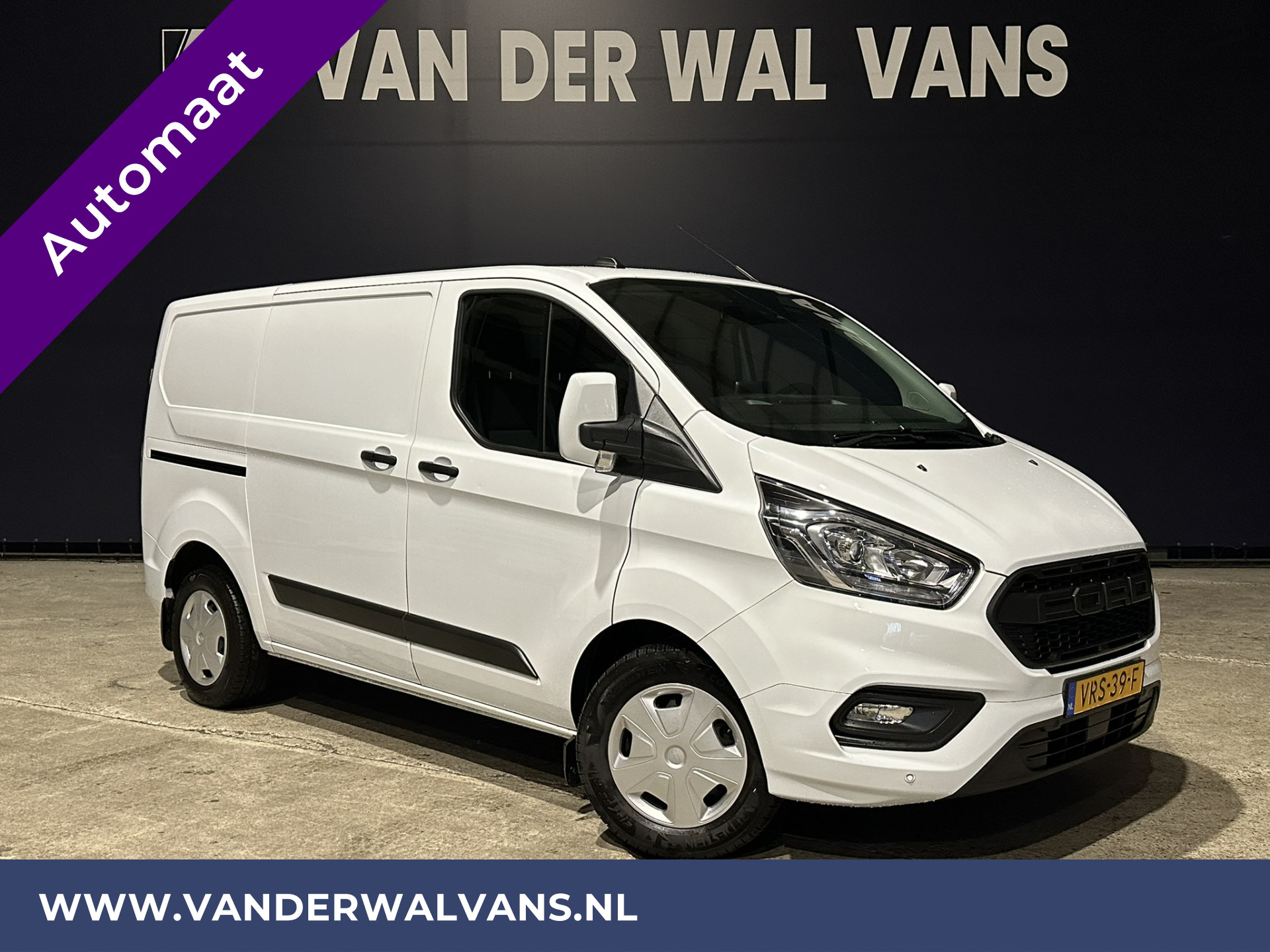 Ford Transit Custom 2.0 TDCI 130pk Automaat **BPM VRIJ voor de Ondernemer** L1H1 Euro6 Airco | Camera | LED | Apple Carplay Android Auto, Cruisecontrol, Parkeersensoren, Trekhaak, Verwarmde voorruit, Bijrijdersbank