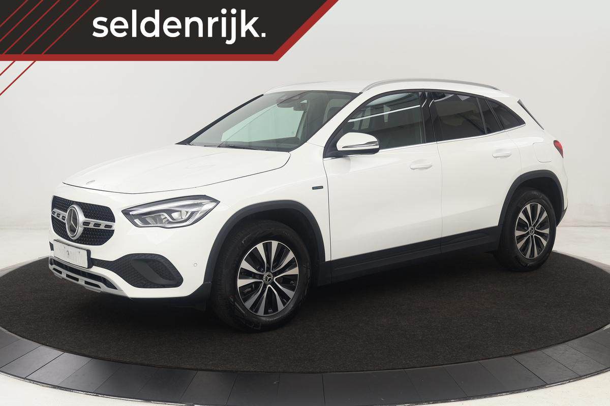 Mercedes-Benz GLA 250e Style | Adaptive cruise | Carplay | Stoelverwarming | Camera | Half leder | Full LED | Park Assist | Widescreen | Climate control