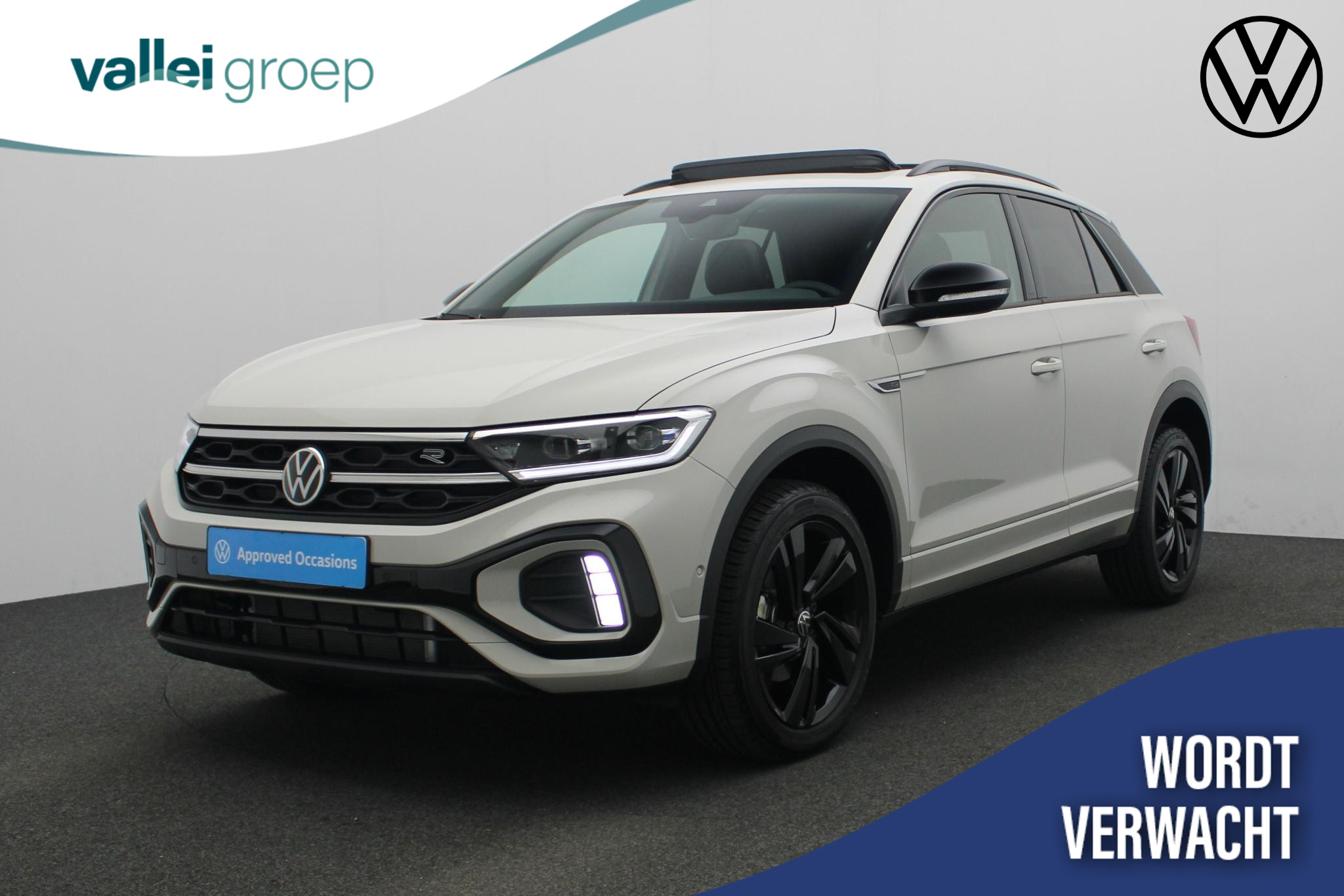 Volkswagen T-Roc R-Line Edition 1.5 TSI 150 pk DSG | Panoramadak | Stuur-/stoelverwarming | Achteruitrijcamera | Apple Carplay / Android Auto