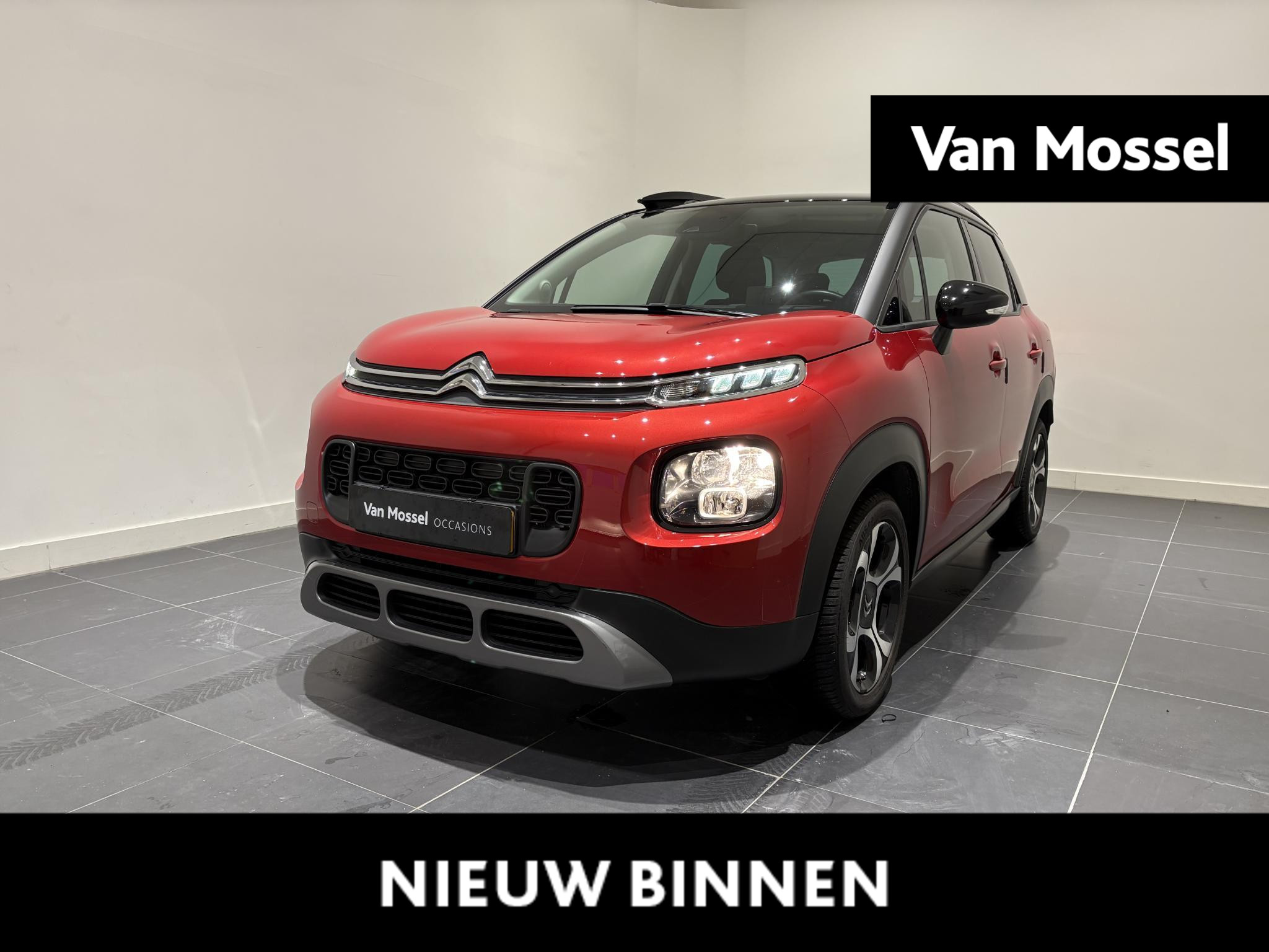 Citroën C3 Aircross 1.2 PureTech S&S Shine l Navigatie l Camera l Trekhaak l Appel carplay & Android auto l Lage kilometerstand!