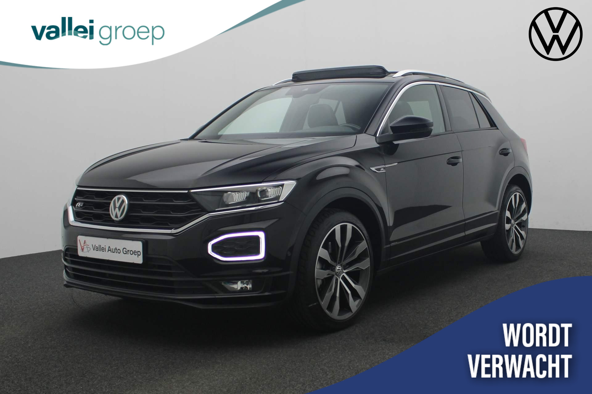 Volkswagen T-Roc 1.5 TSI 150 pk DSG Sport Business R / R-Line | Panoramadak | Achteruitrijcamera | Navigatie | Stoelverwarming