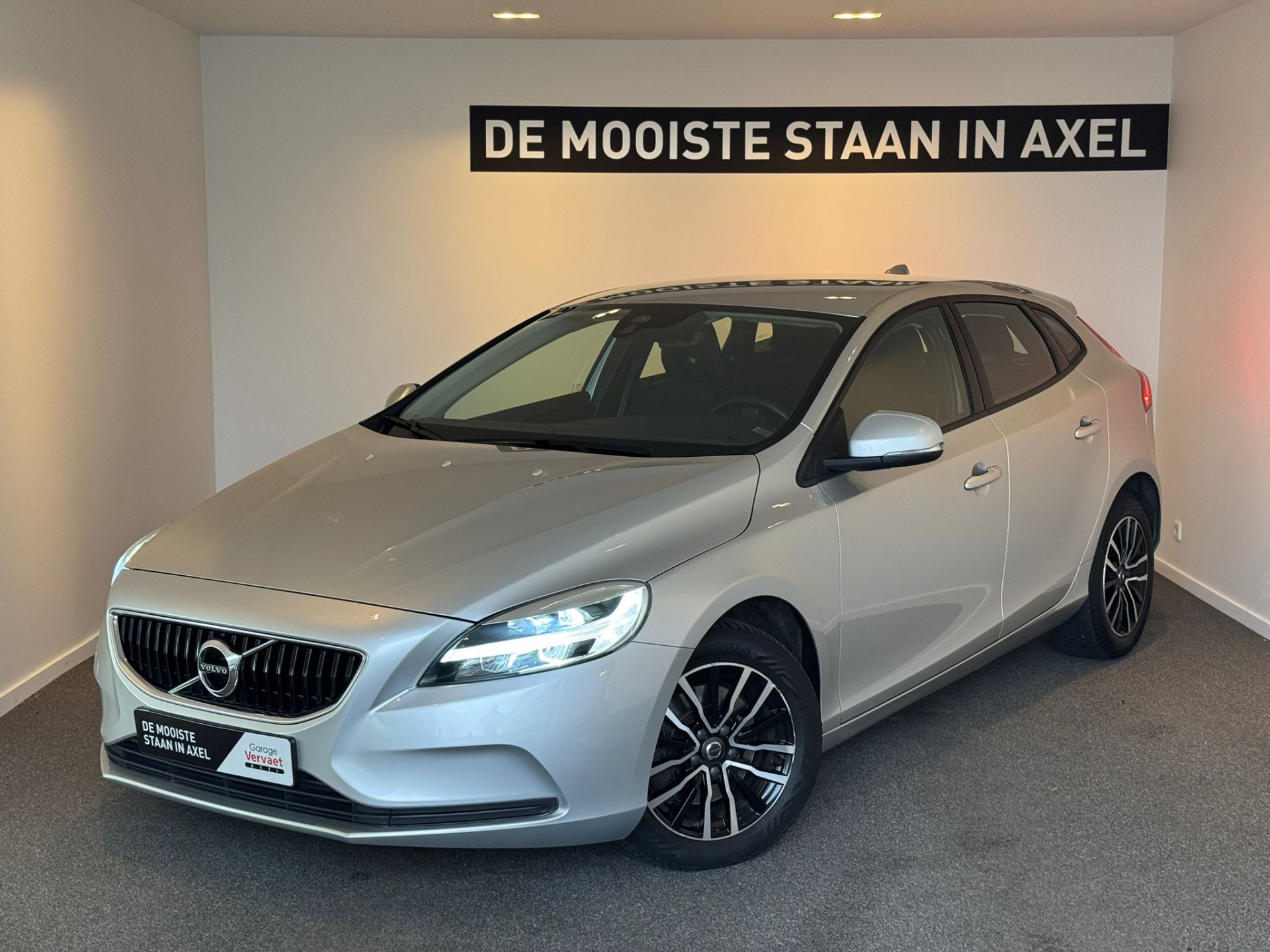 Volvo V40 2.0 T2 Momentum