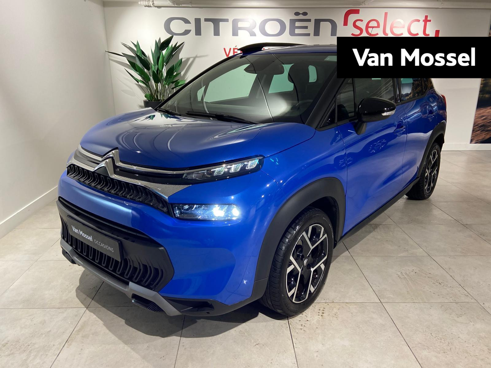 Citroën C3 Aircross 1.2 PureTech Shine | Navigatie | Head-Up display | Automaat | LMV | Camera |