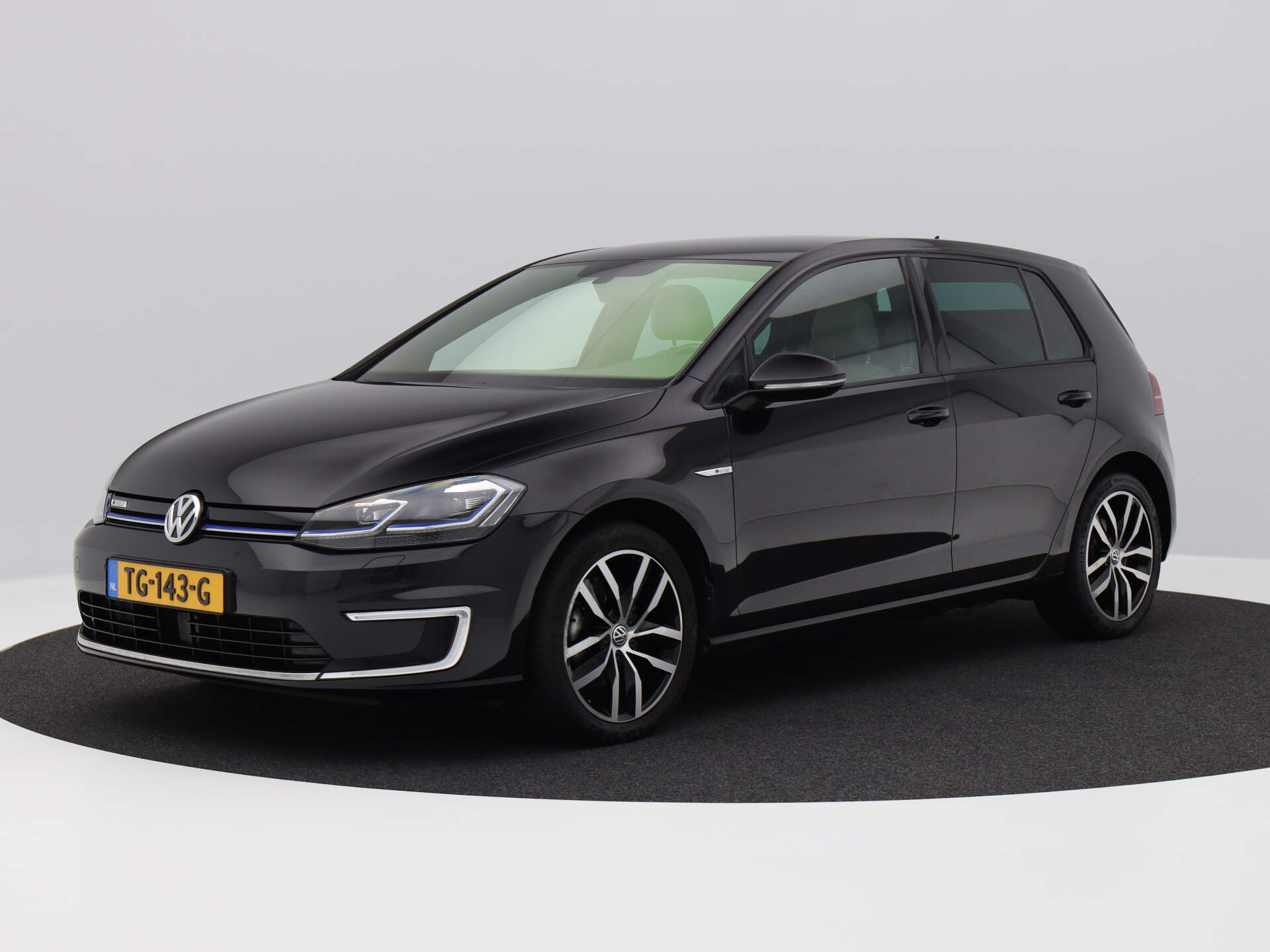 Volkswagen e-Golf e-Golf 100 KW | WARMTEPOMP | VIRTUAL | LEDER
