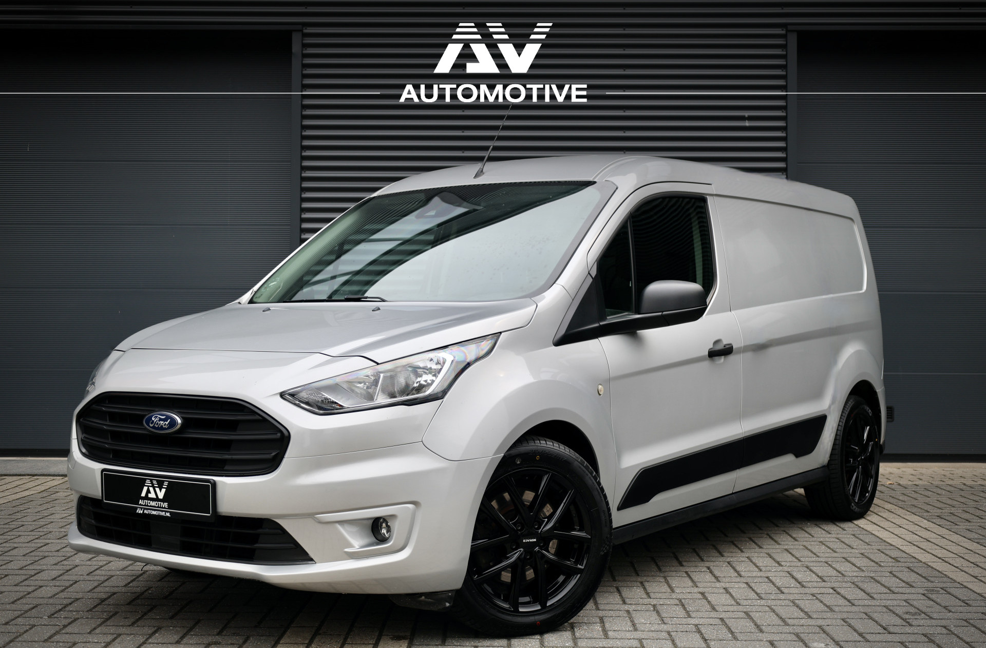 Ford Transit Connect 1.5 EcoBlue L2 | 3-Zitter | ACC | Blind Spot | Navigatie | Bi-Xenon | Camera | CarPlay | Stoelverwarming | Trekhaak | DAB | Nieuwe APK | Onderhoudsbeurt