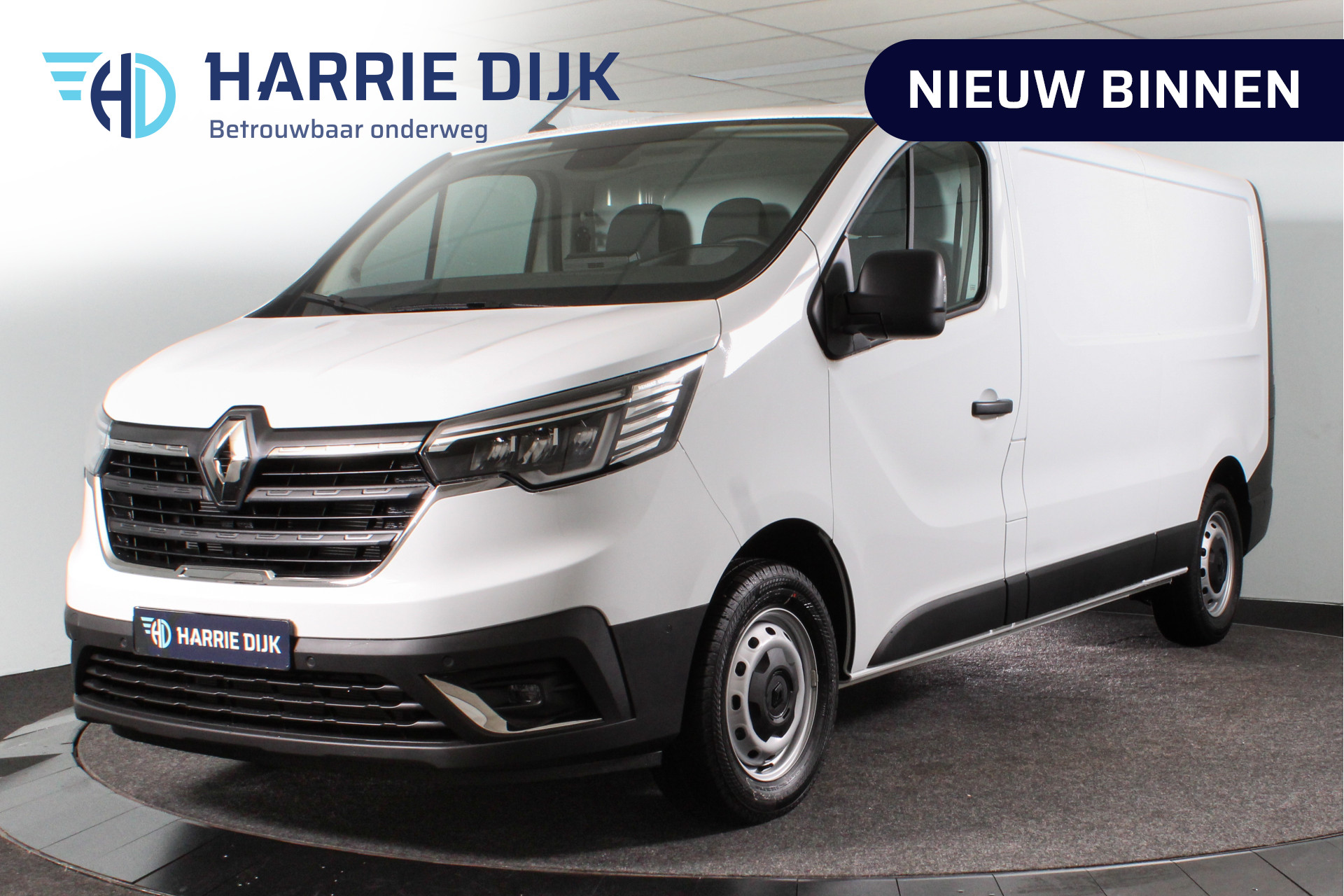 Renault Trafic 2.0 dCi 150 PK T30 L2H1 Comfort - Automaat | Cruise | Camera | PDC | Stoelverwarming | App Connect | Airco | 4-seizoens banden |Trekhaak | LED | 7710