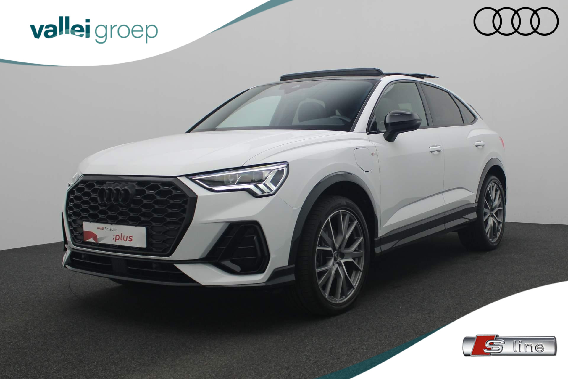 Audi Q3 Sportback 45 TFSI e 245PK S-tronic S Edition | Pano | Camera | Stoelverwarming | Navi | Leder/alcantara | Standkachel | Apple Carplay / Android Auto