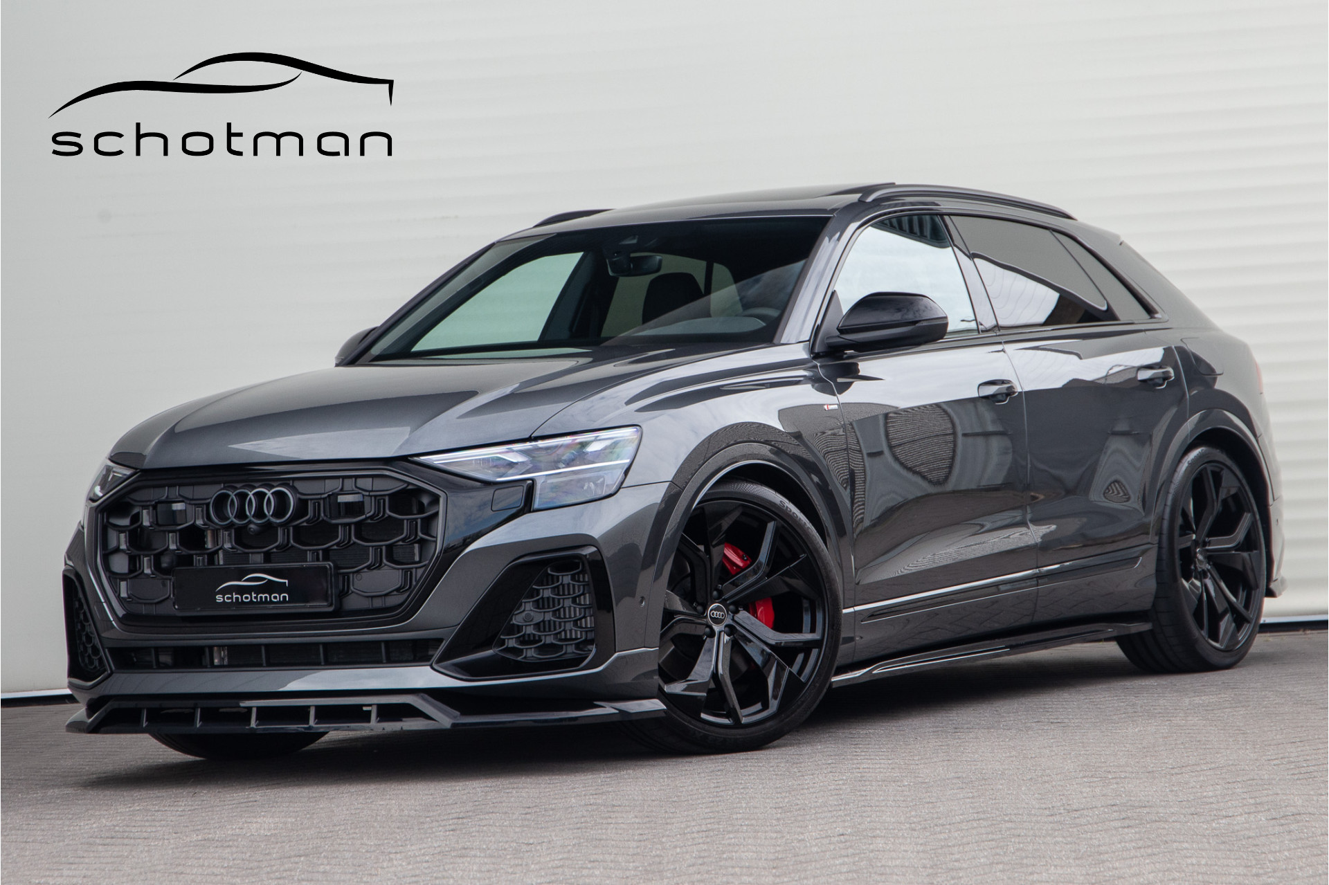 Audi Q8 60 TFSI e quattro Competition Pano, Aero-pack, RS stoelen, Carbon, 23"