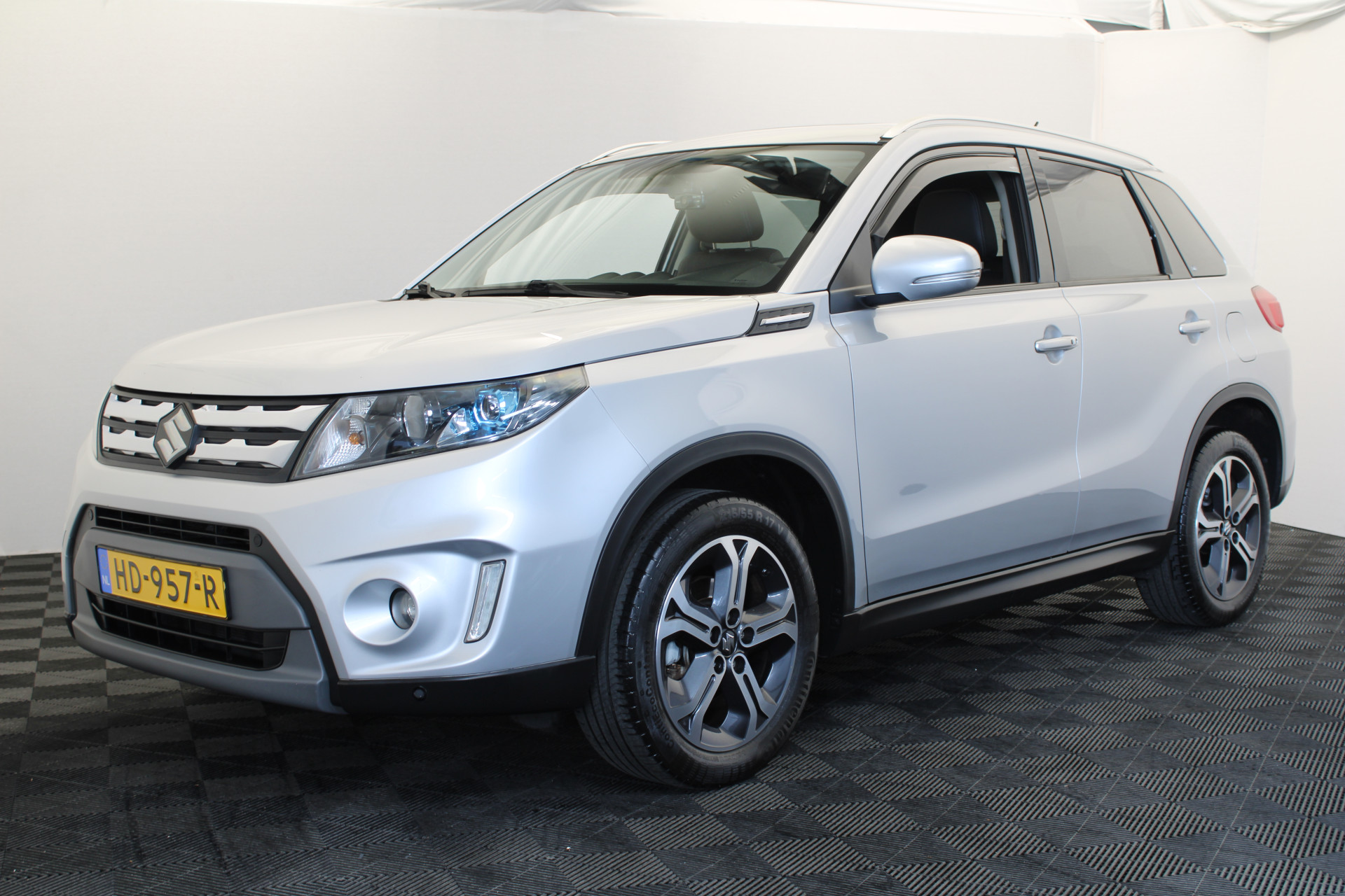 Suzuki Vitara 1.6 High Executive | Pano | Navi | Camera |