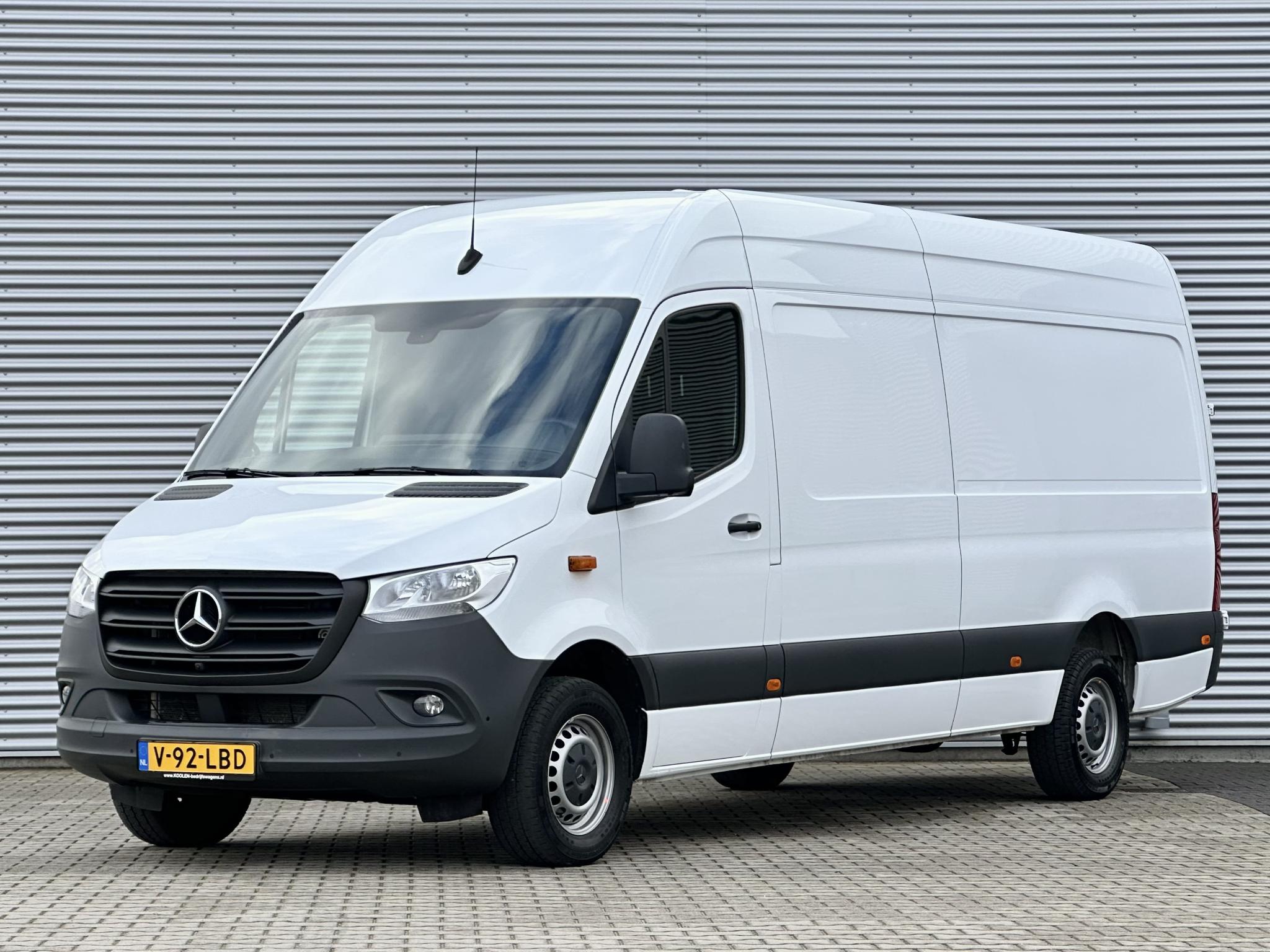 Mercedes-Benz Sprinter 317 CDI L3H2 RWD Mercedes-Benz Sprinter 317 1.9 CDI L4H2 RWD