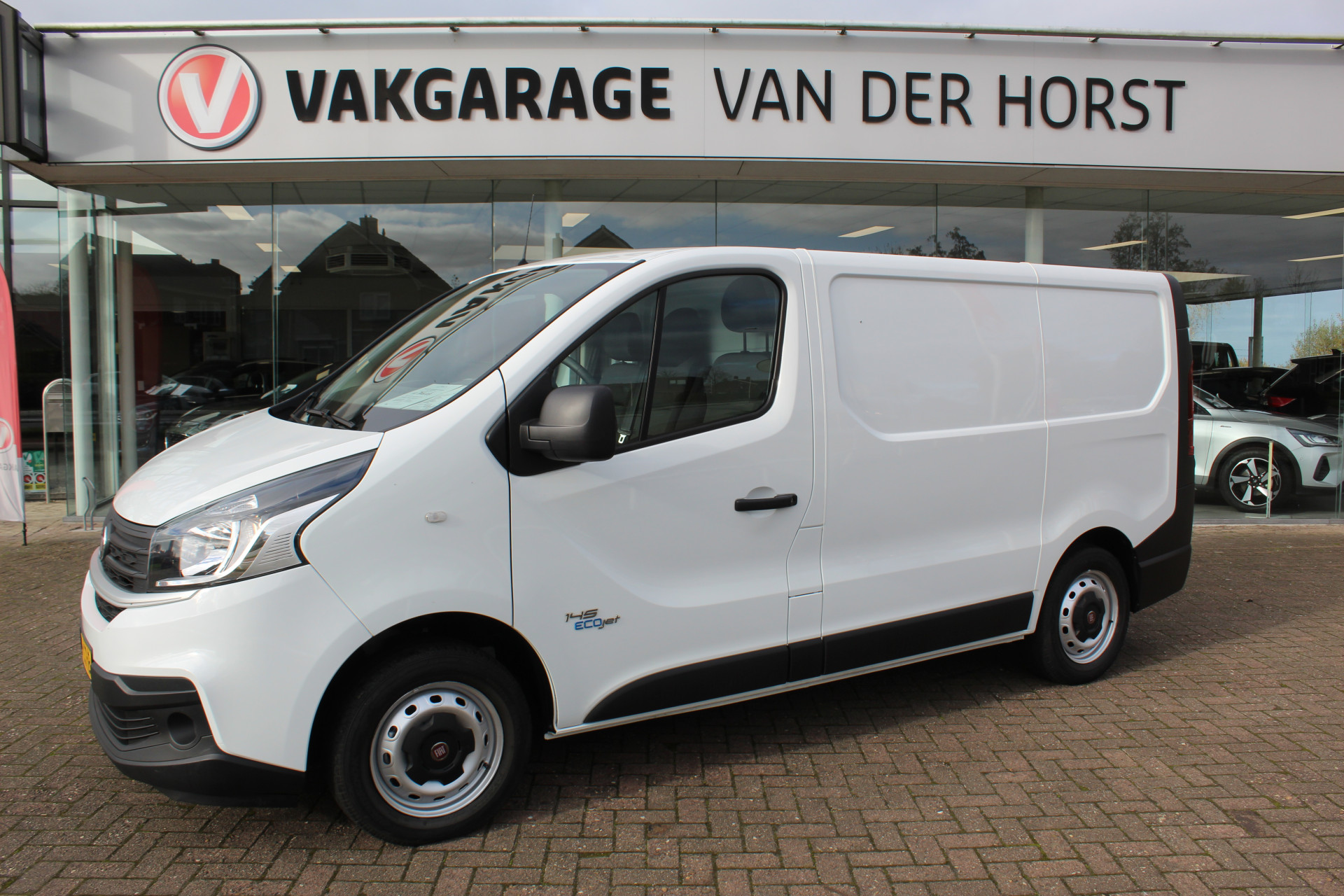 Fiat Talento 2.0-145pk MultiJet L1H1. Nette en goede Fiat Talento L1. Airco, cruise control, navigatie, telefoonvoorb., pakeersensoren achter, trekhaak, laadruimte betimmerd, 3-zits etc.